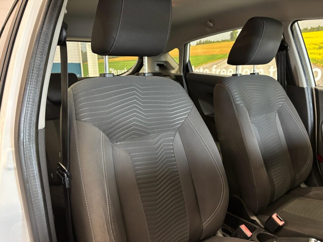 Ford Fiesta view 15