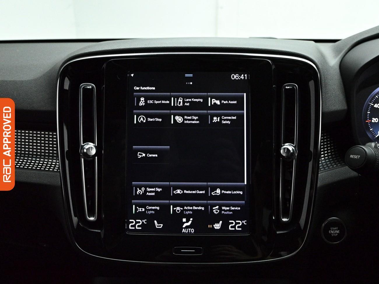 Volvo XC40 view 21