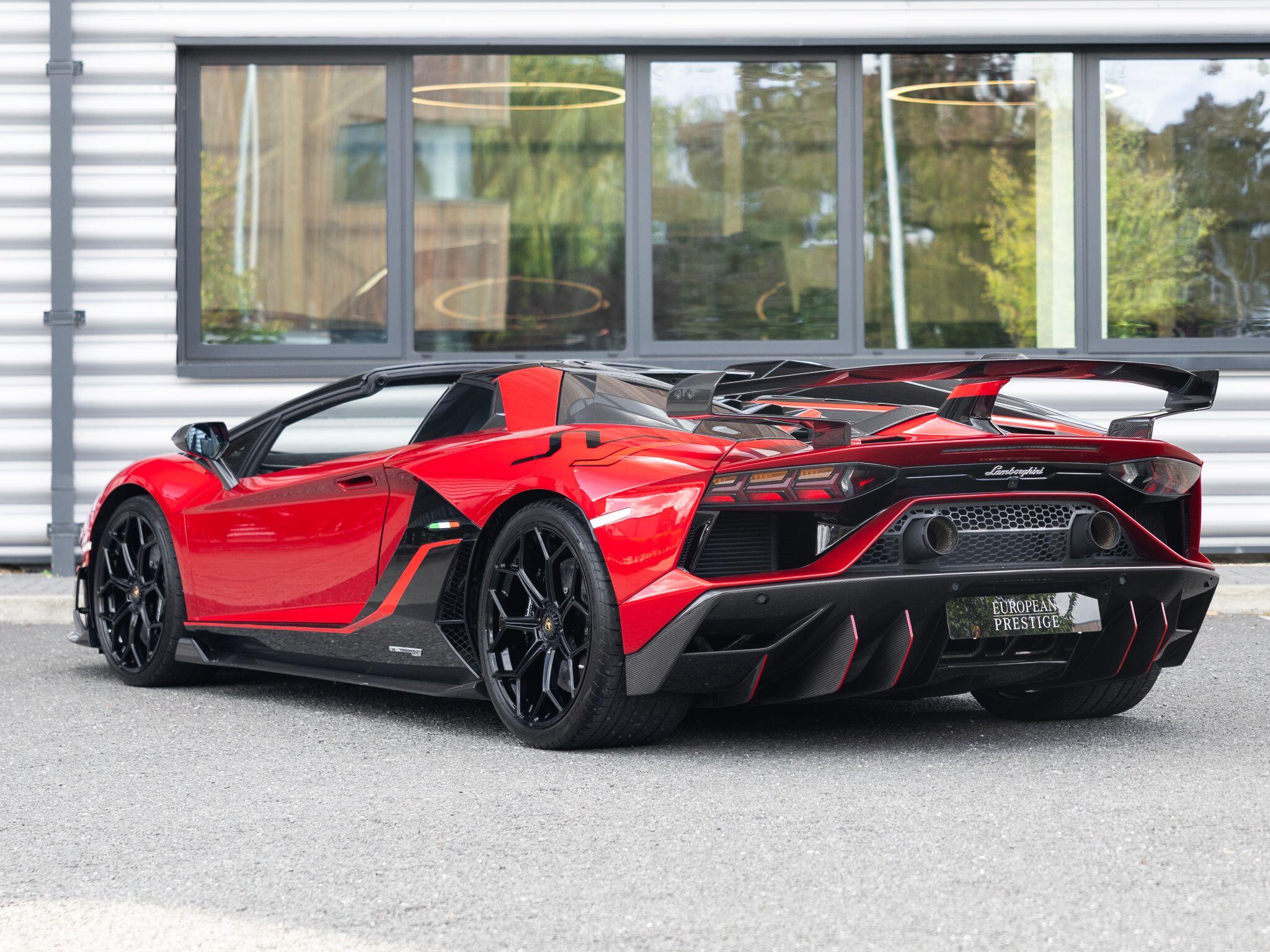 Lamborghini Aventador view 5