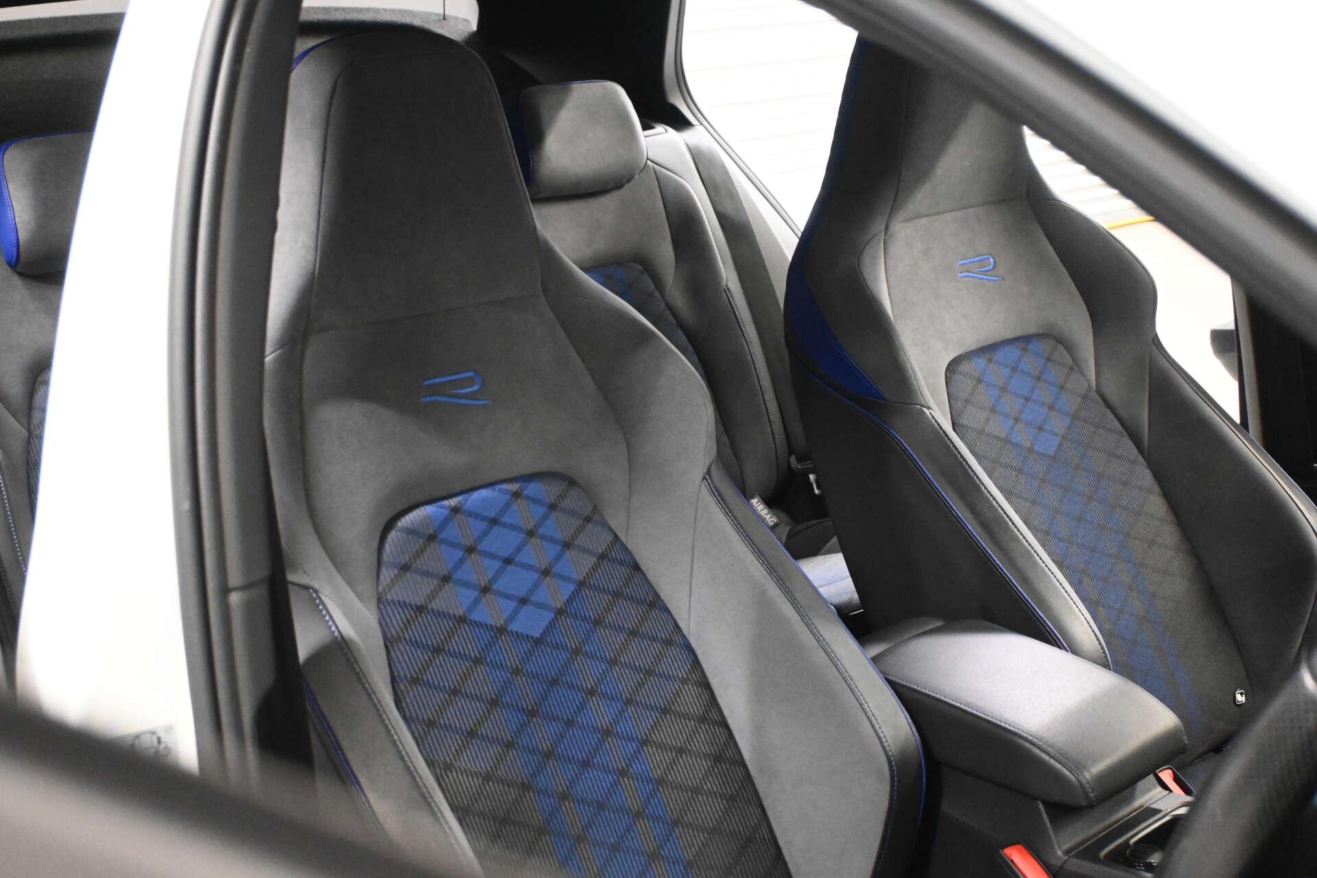 Volkswagen Golf view 9