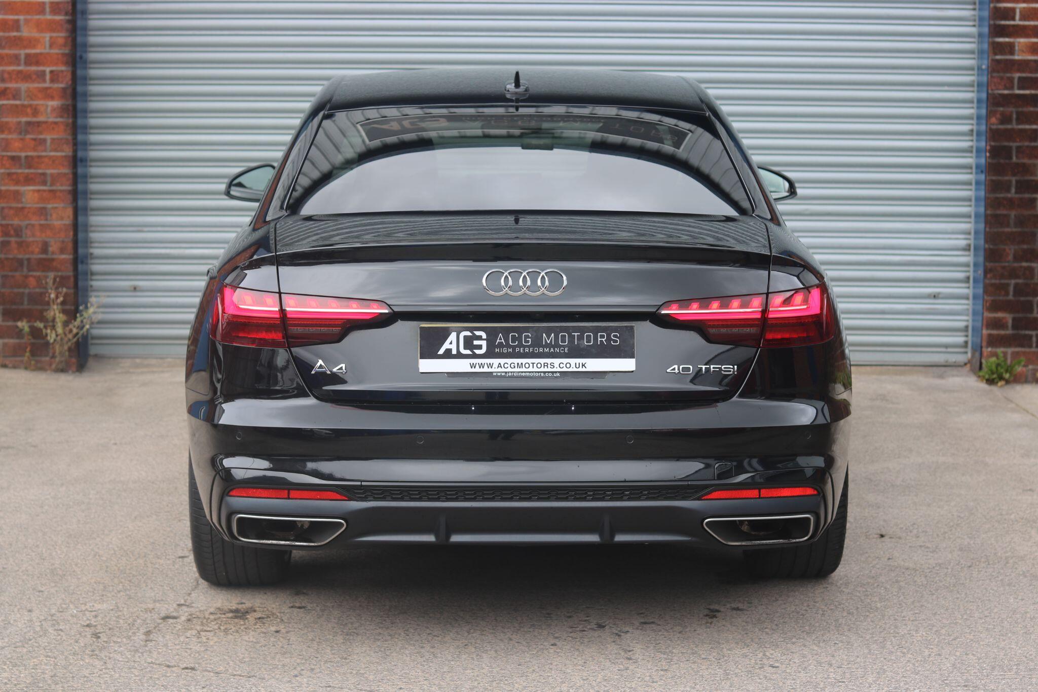 Audi A4 view 4