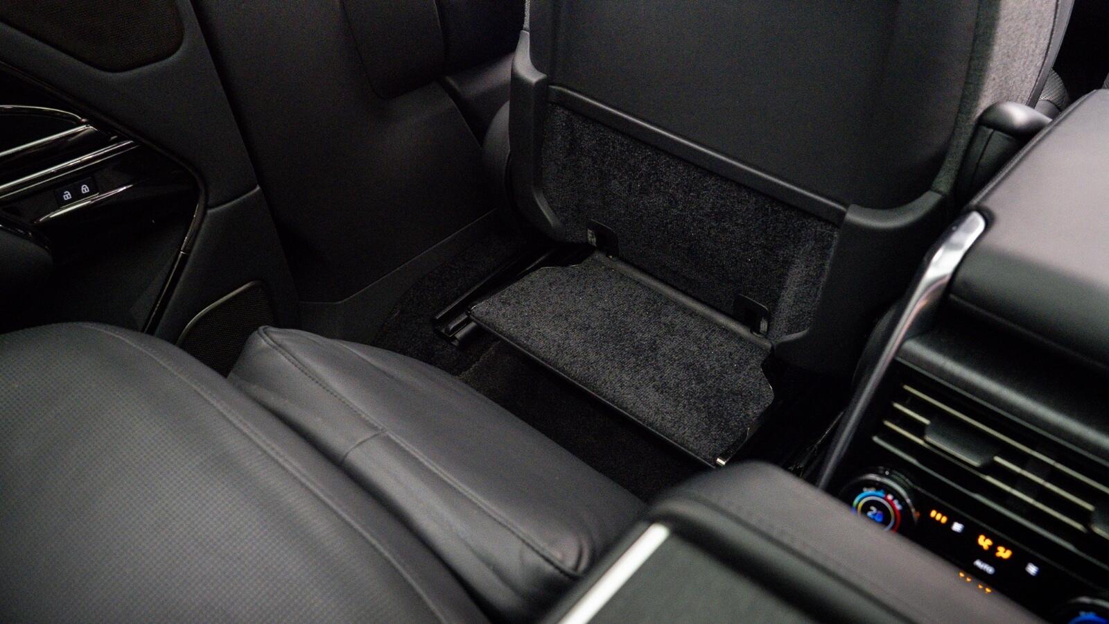 Land Rover Range Rover view 18
