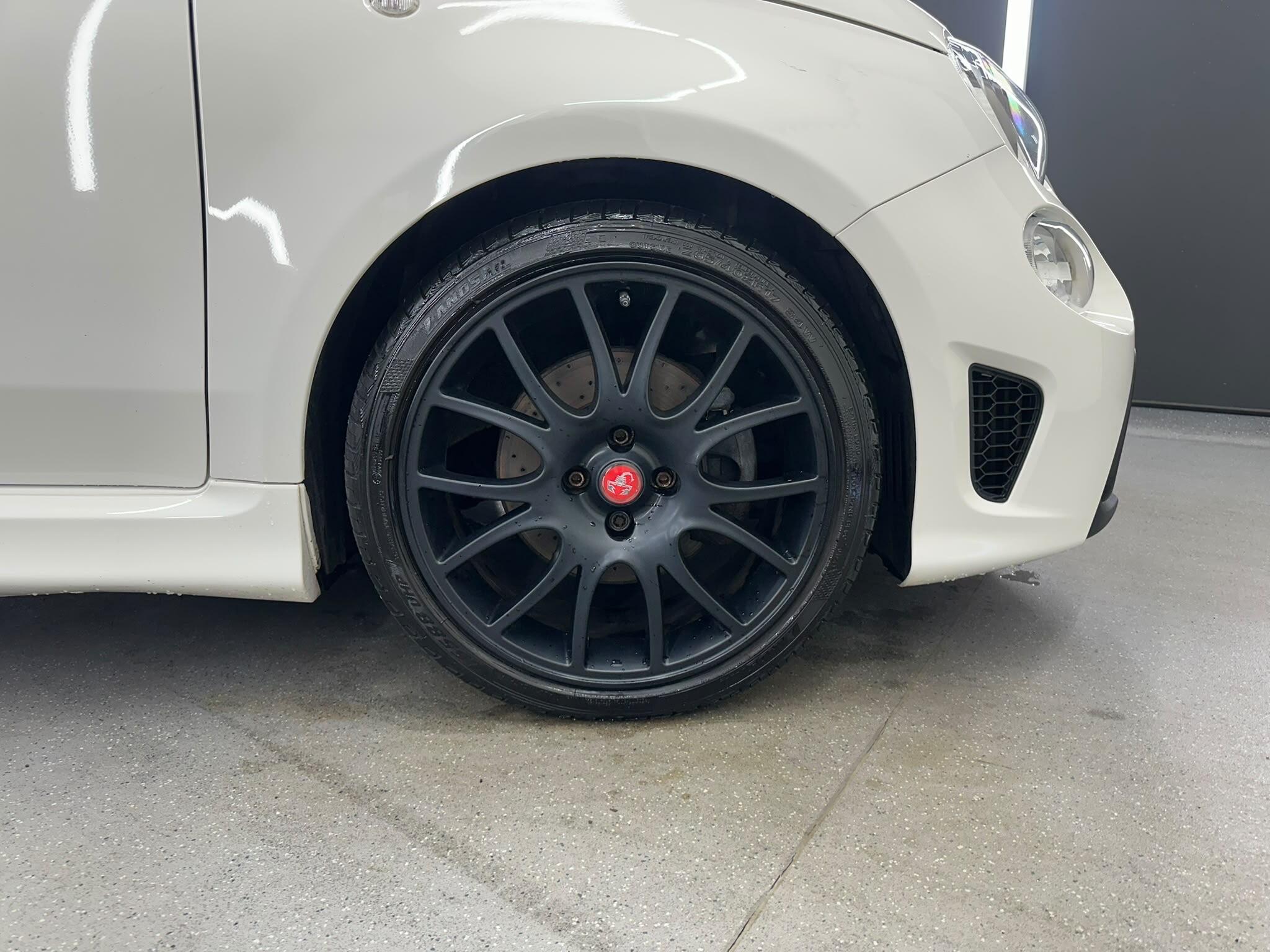 Abarth 595 view 17