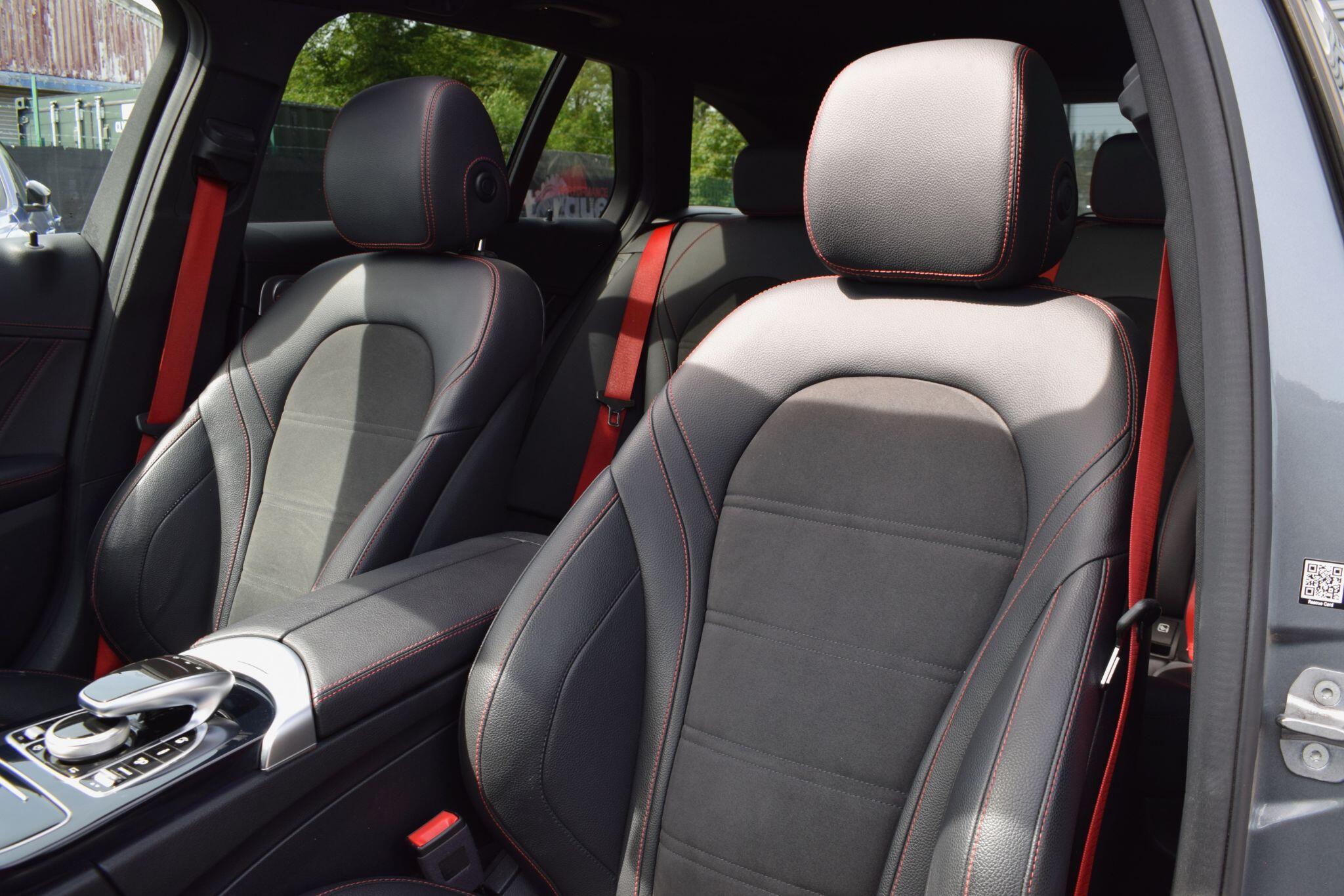 Mercedes-Benz C-Class view 8