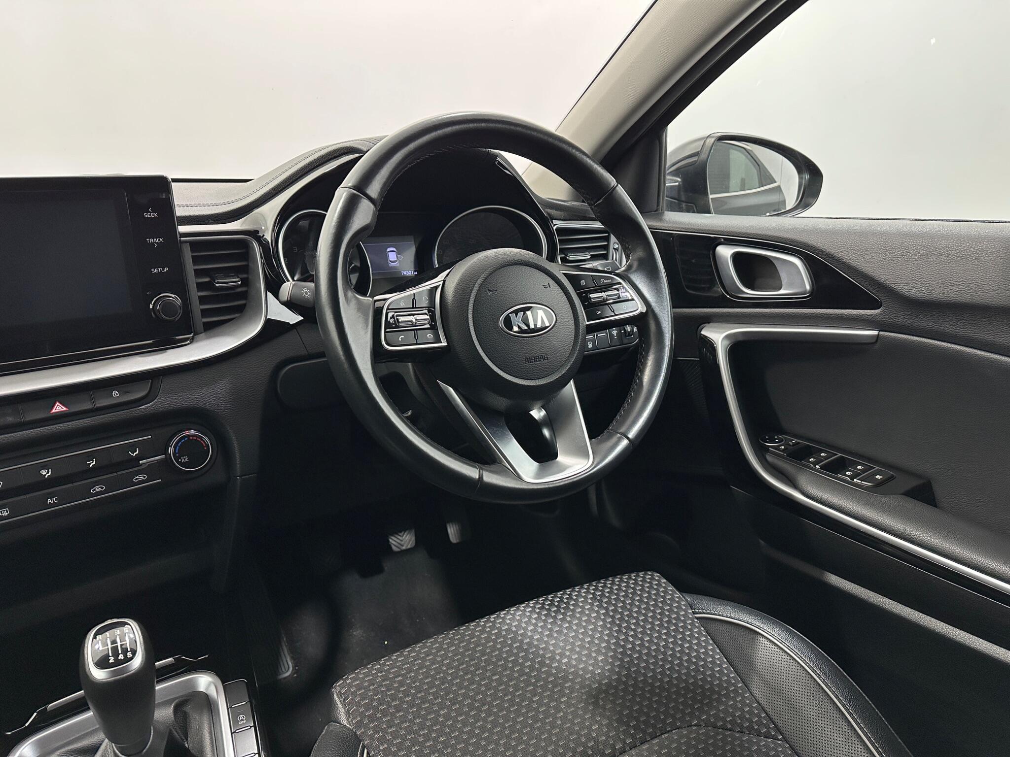 Kia XCeed view 12