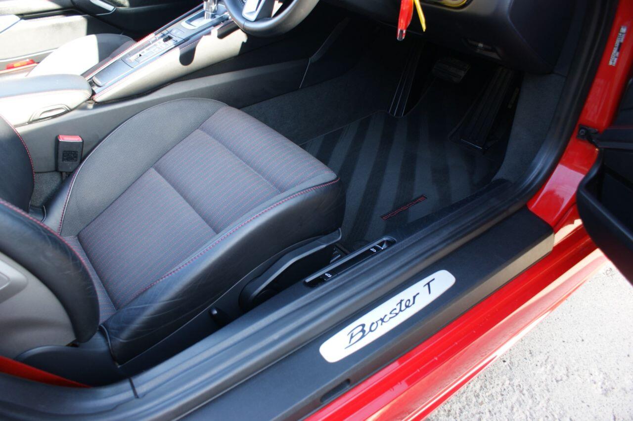 Porsche 718 Boxster view 45