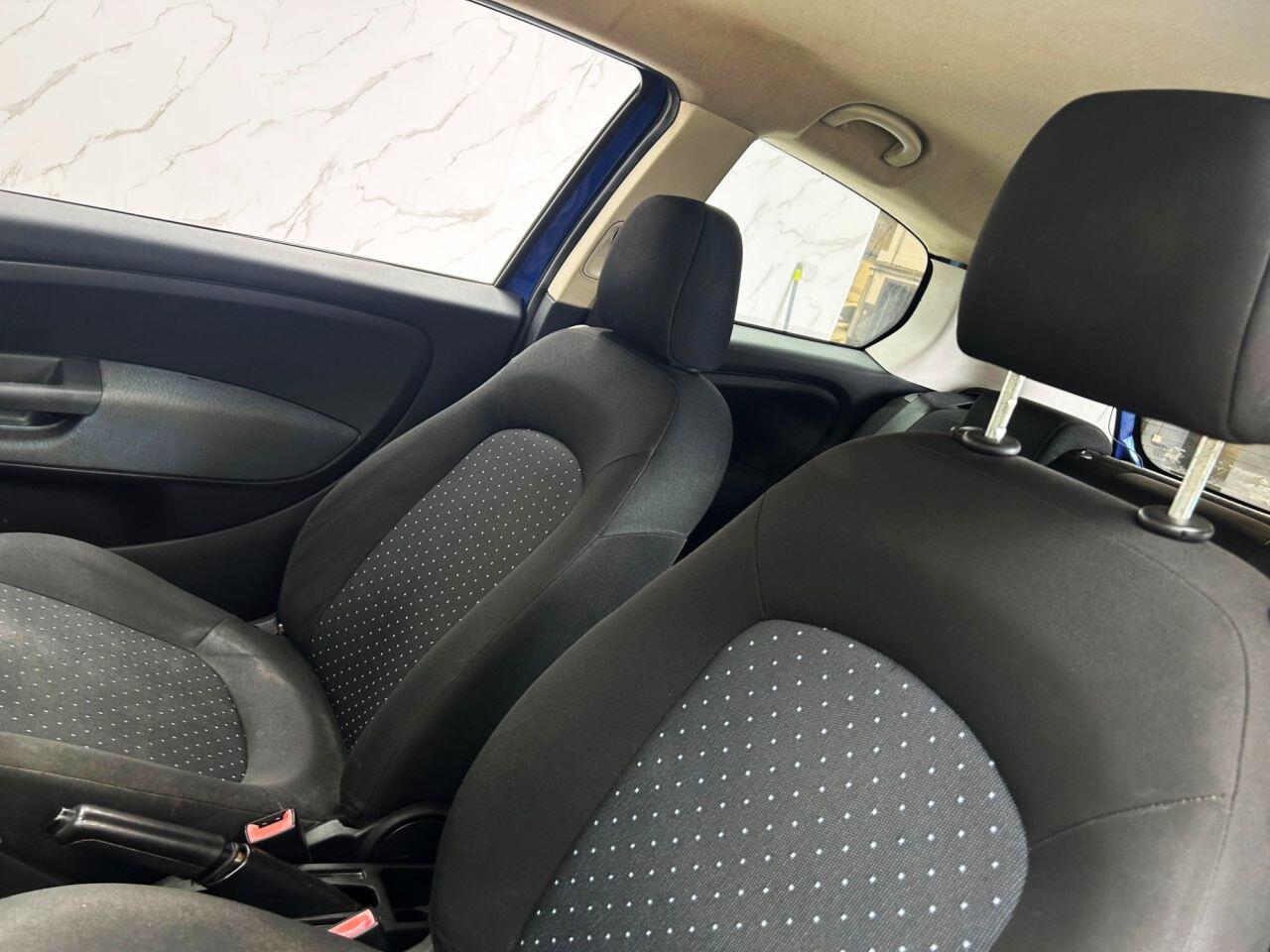 Fiat Grande Punto view 13