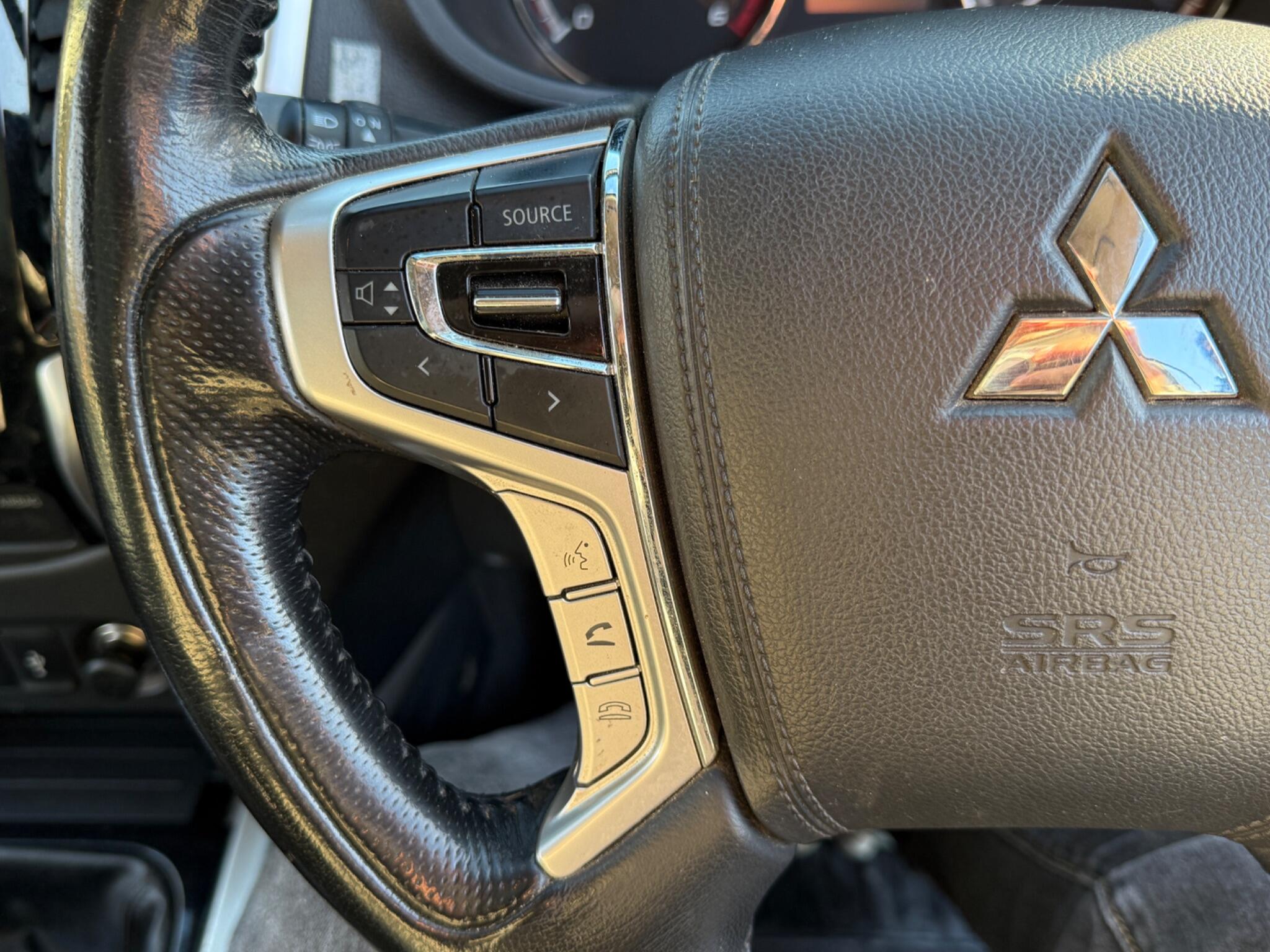 Mitsubishi L200 - Image 67