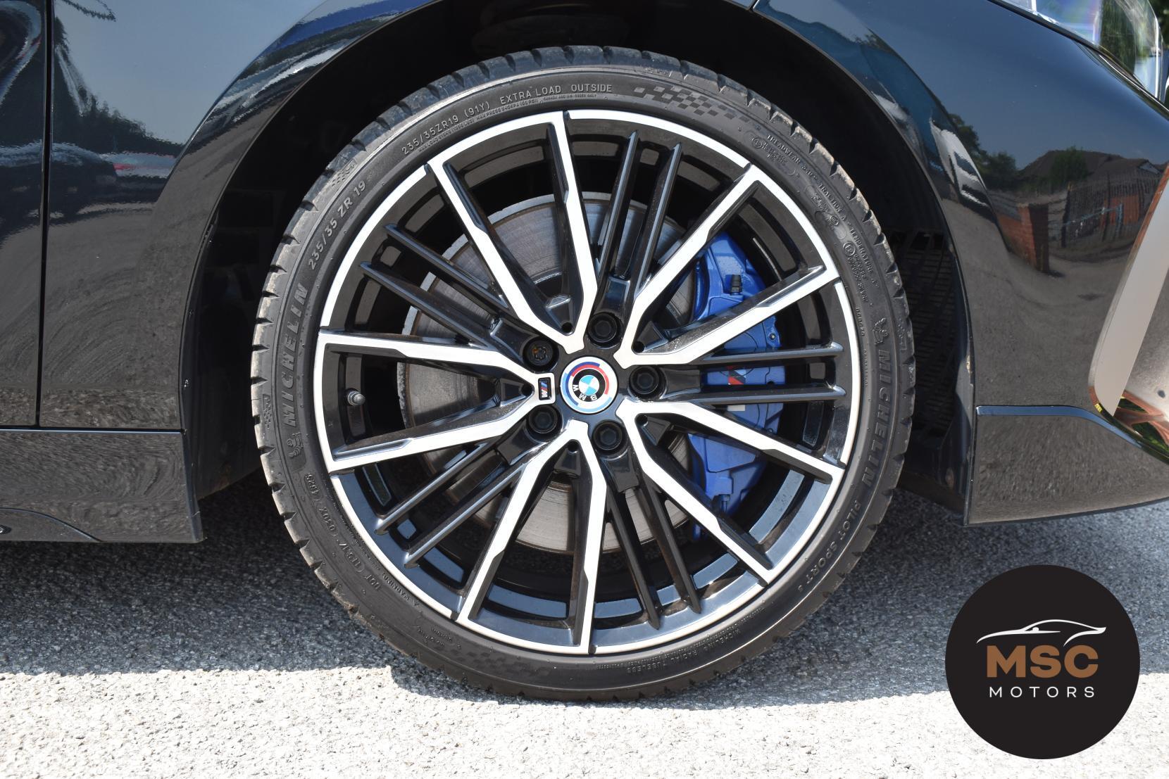 BMW 1 Series view 32