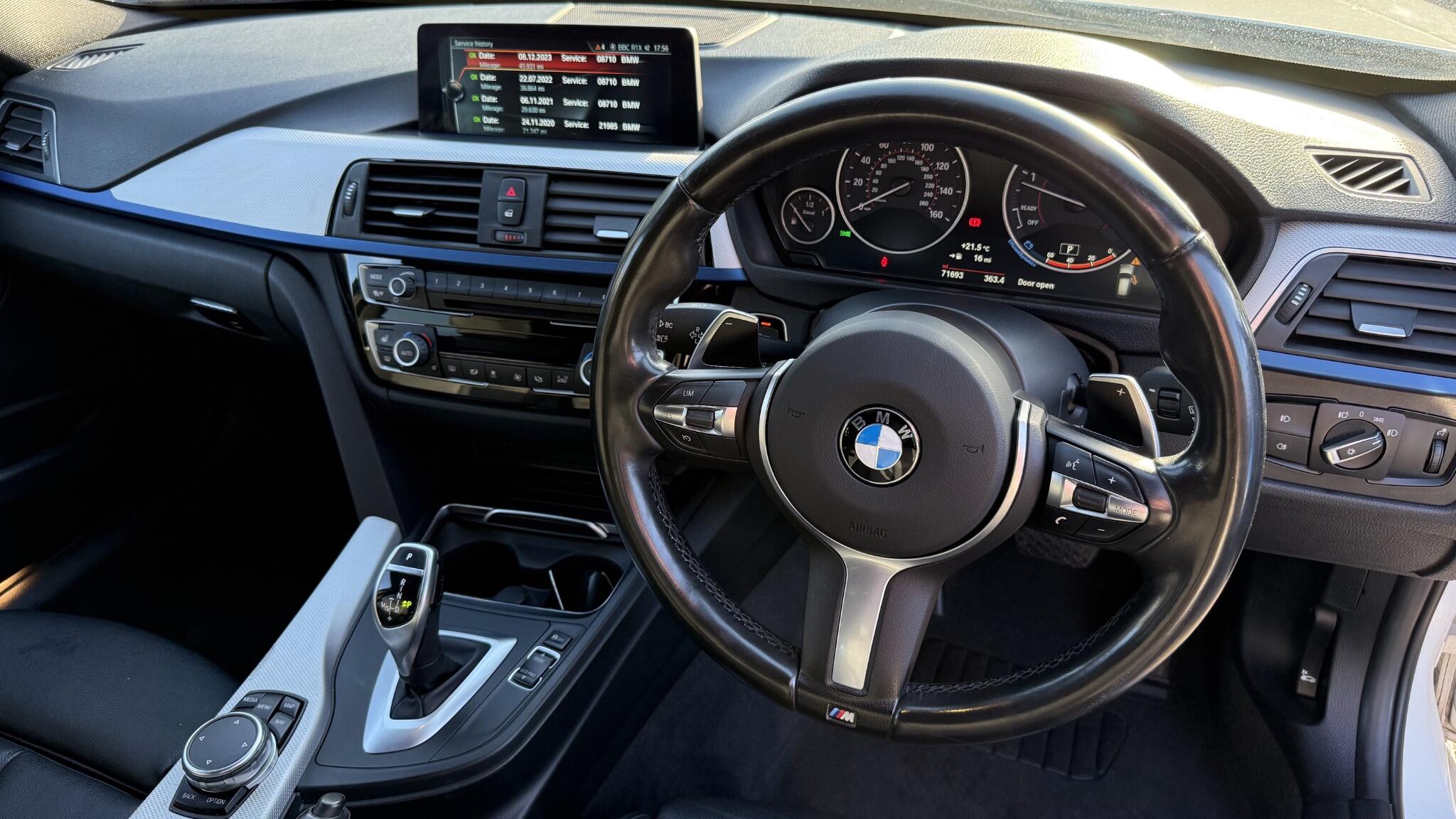 BMW 3 Series view 22