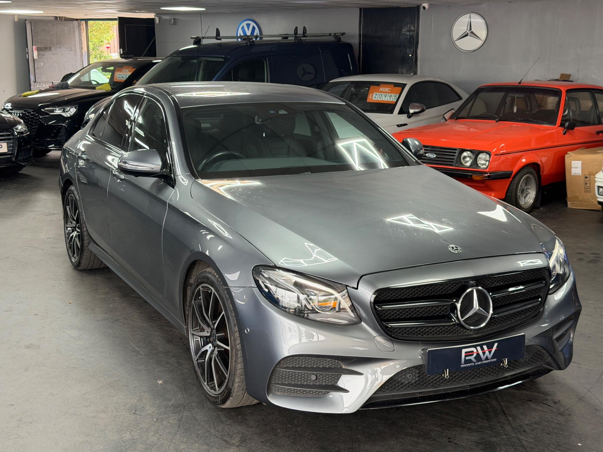 Mercedes-Benz E Class view 27