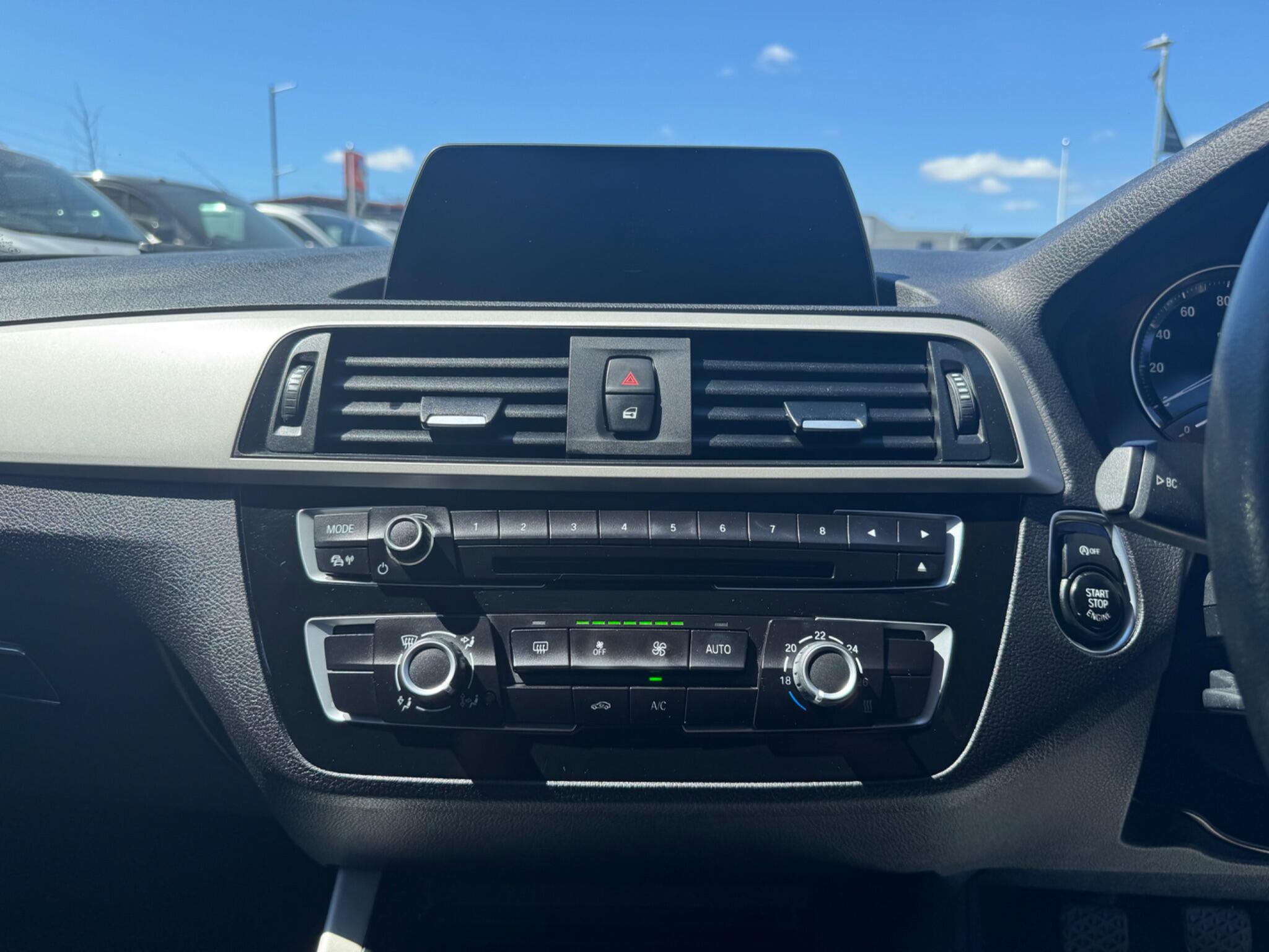 BMW 1 Series view 37