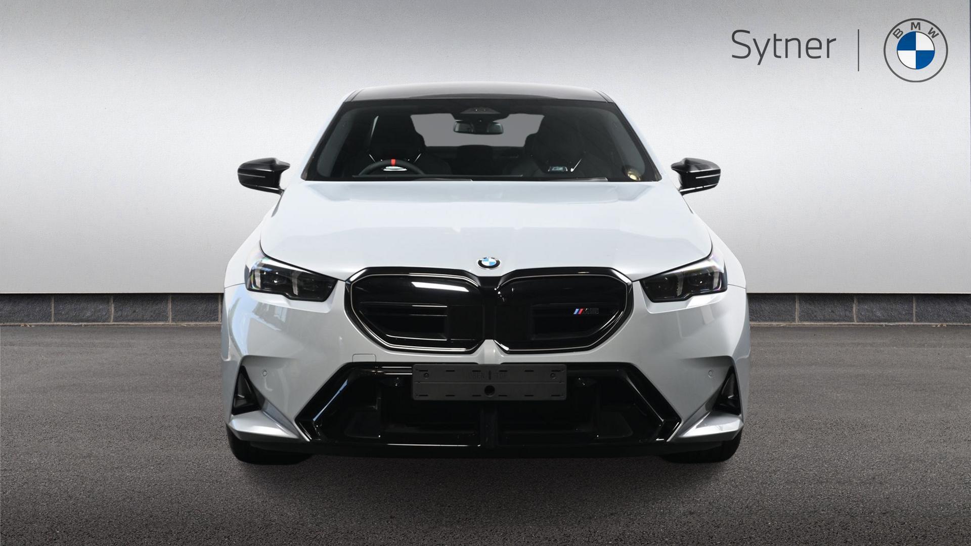 BMW M5 view 16