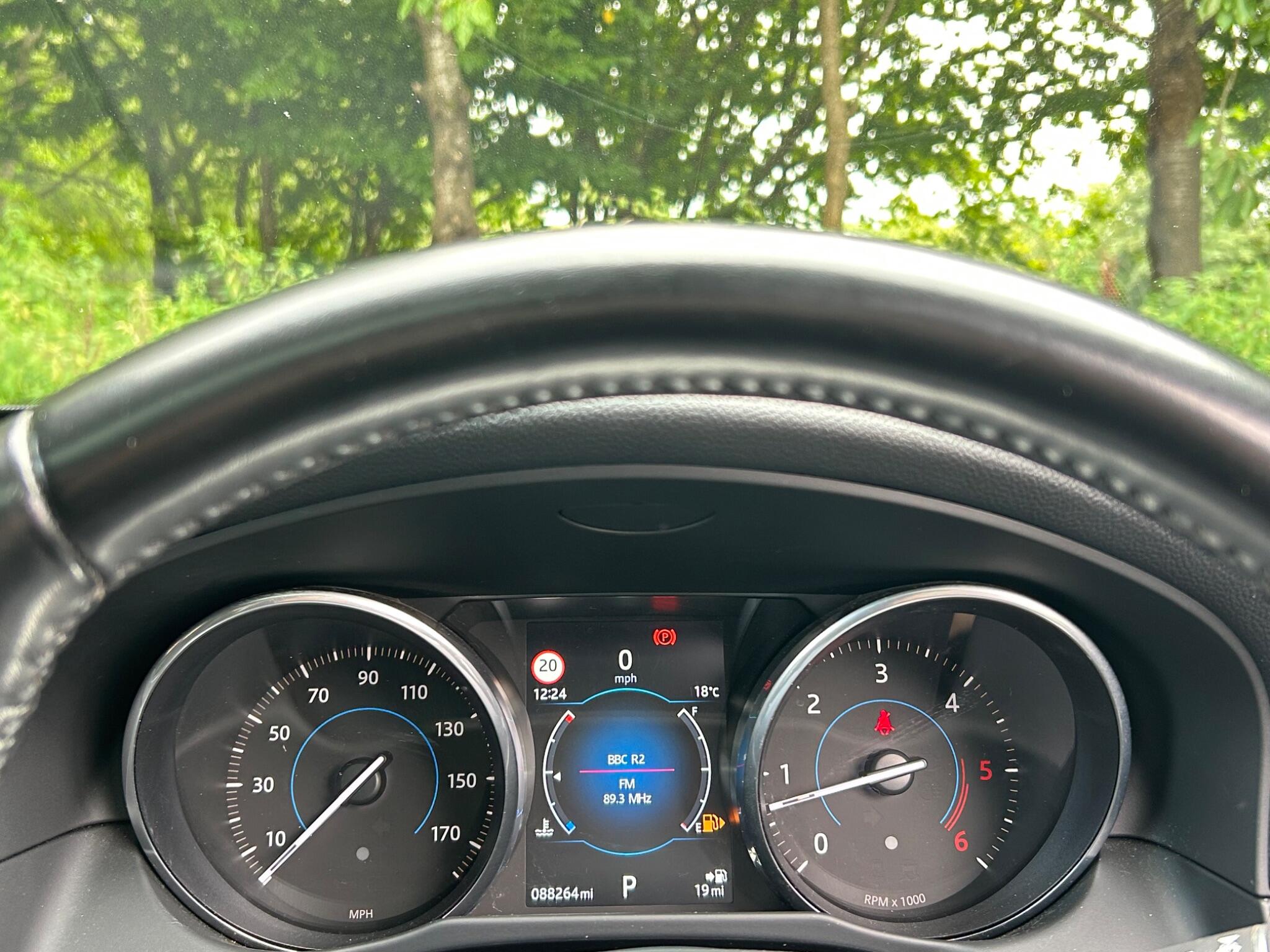 Jaguar XF view 48