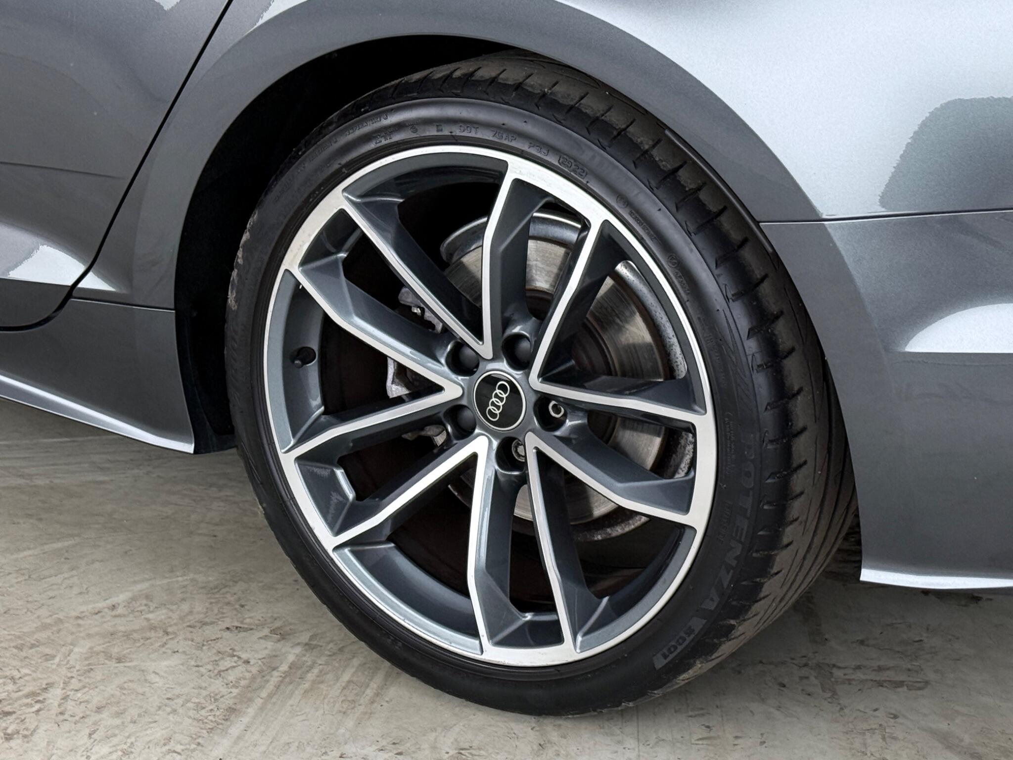 Audi A5 view 9