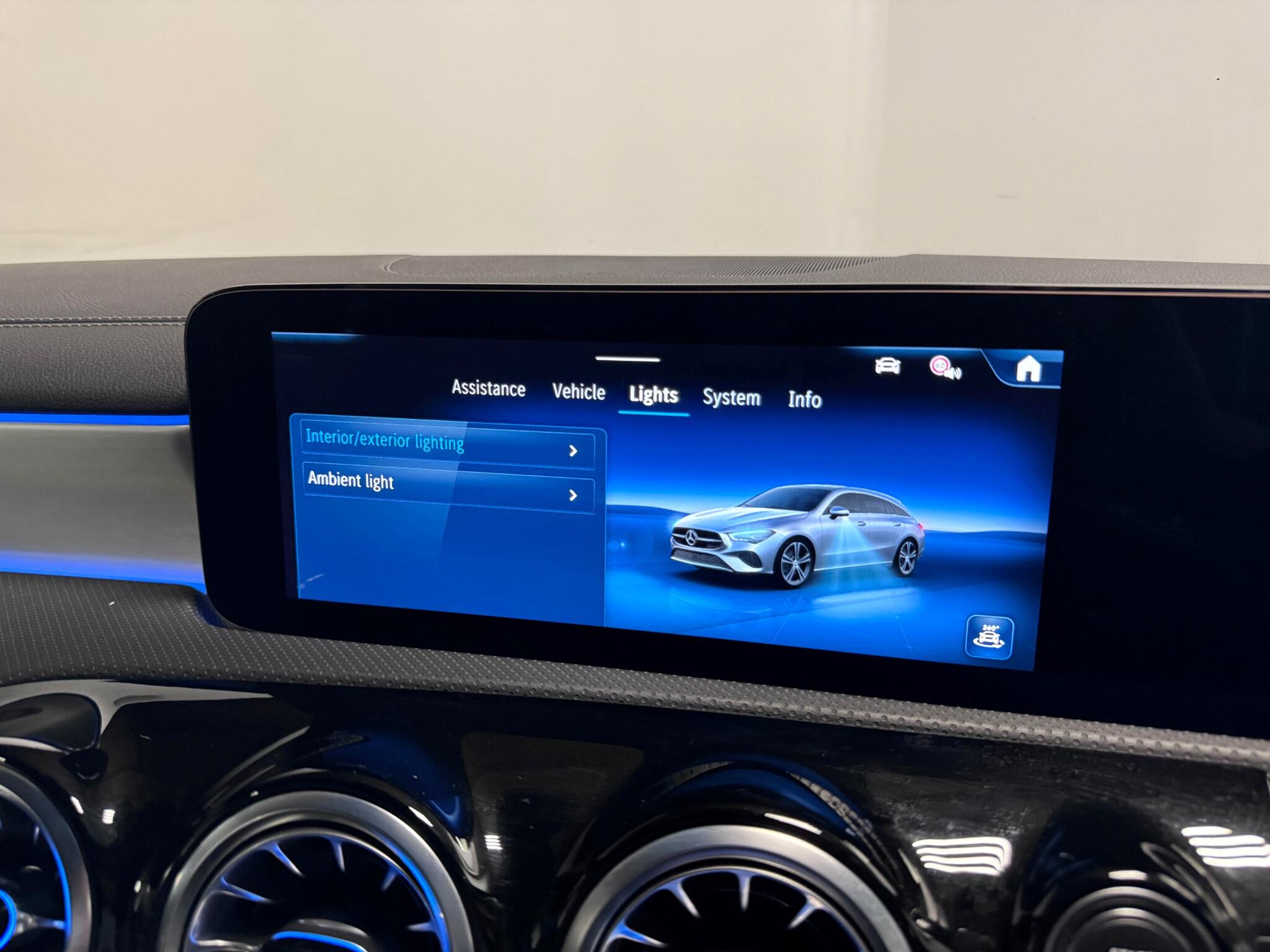 Mercedes-Benz Cla view 50