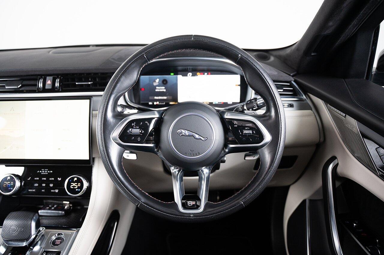 Jaguar F-Pace view 20