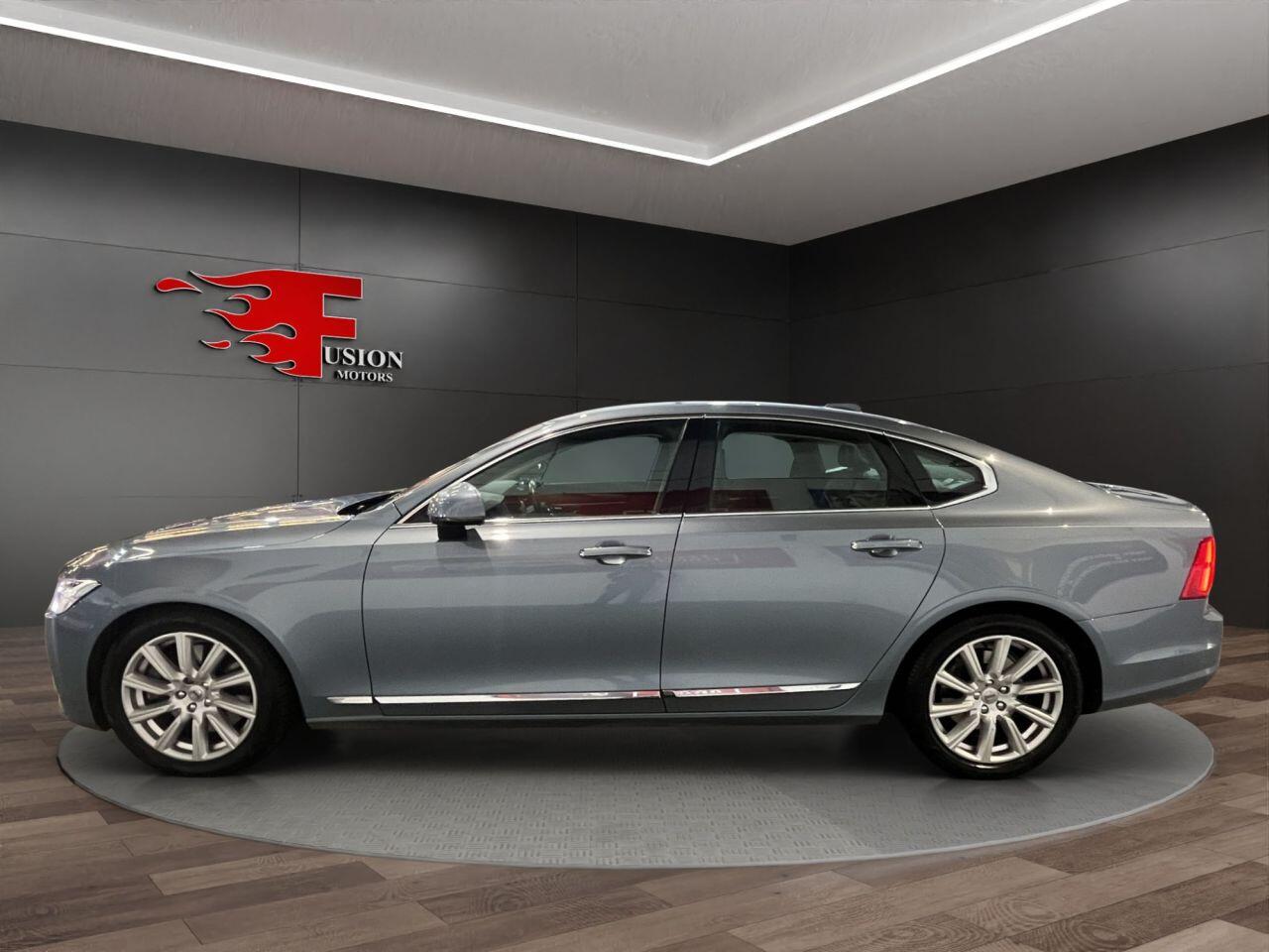 Volvo S90 view 4