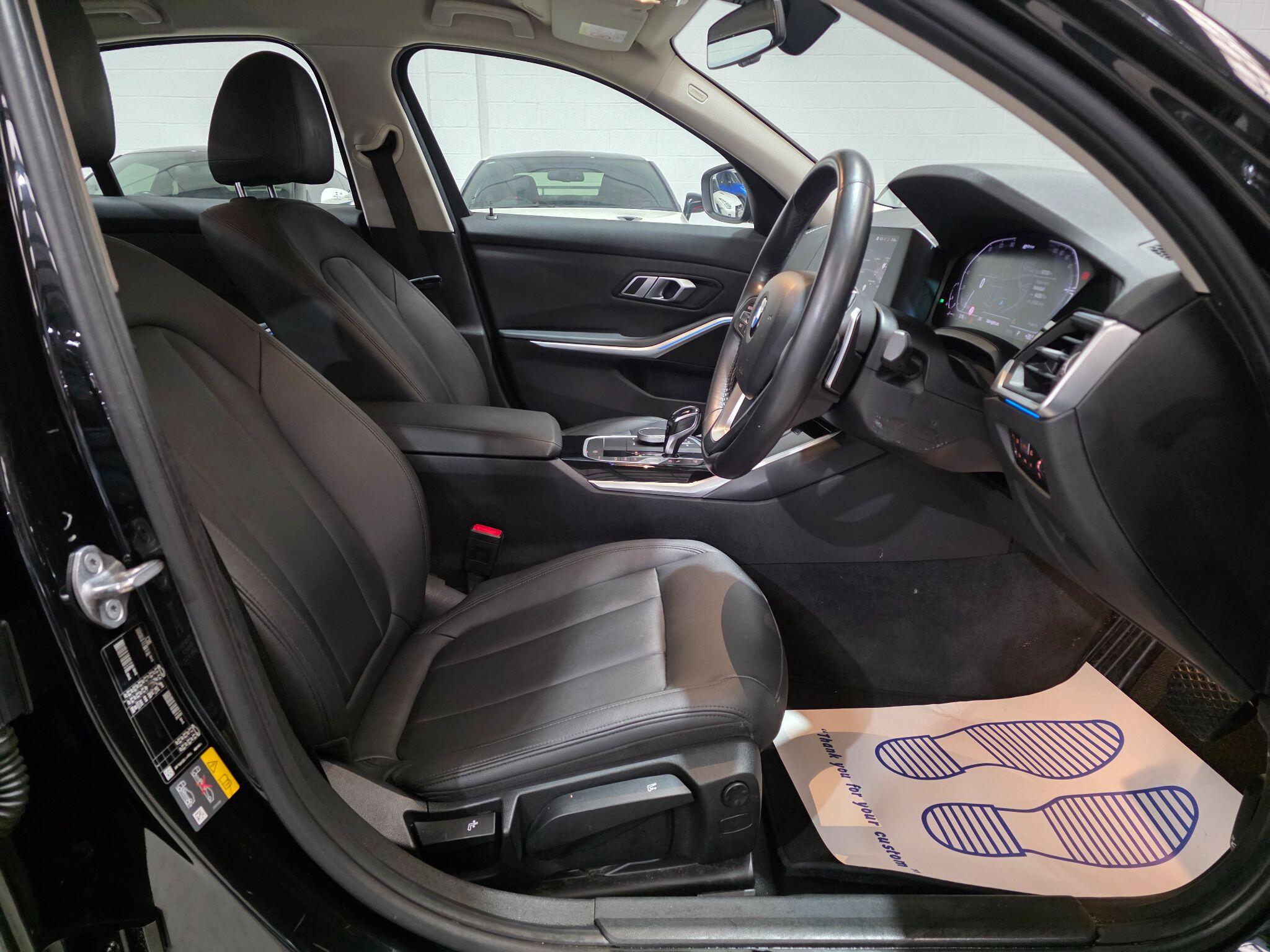 BMW 3 Series view 6