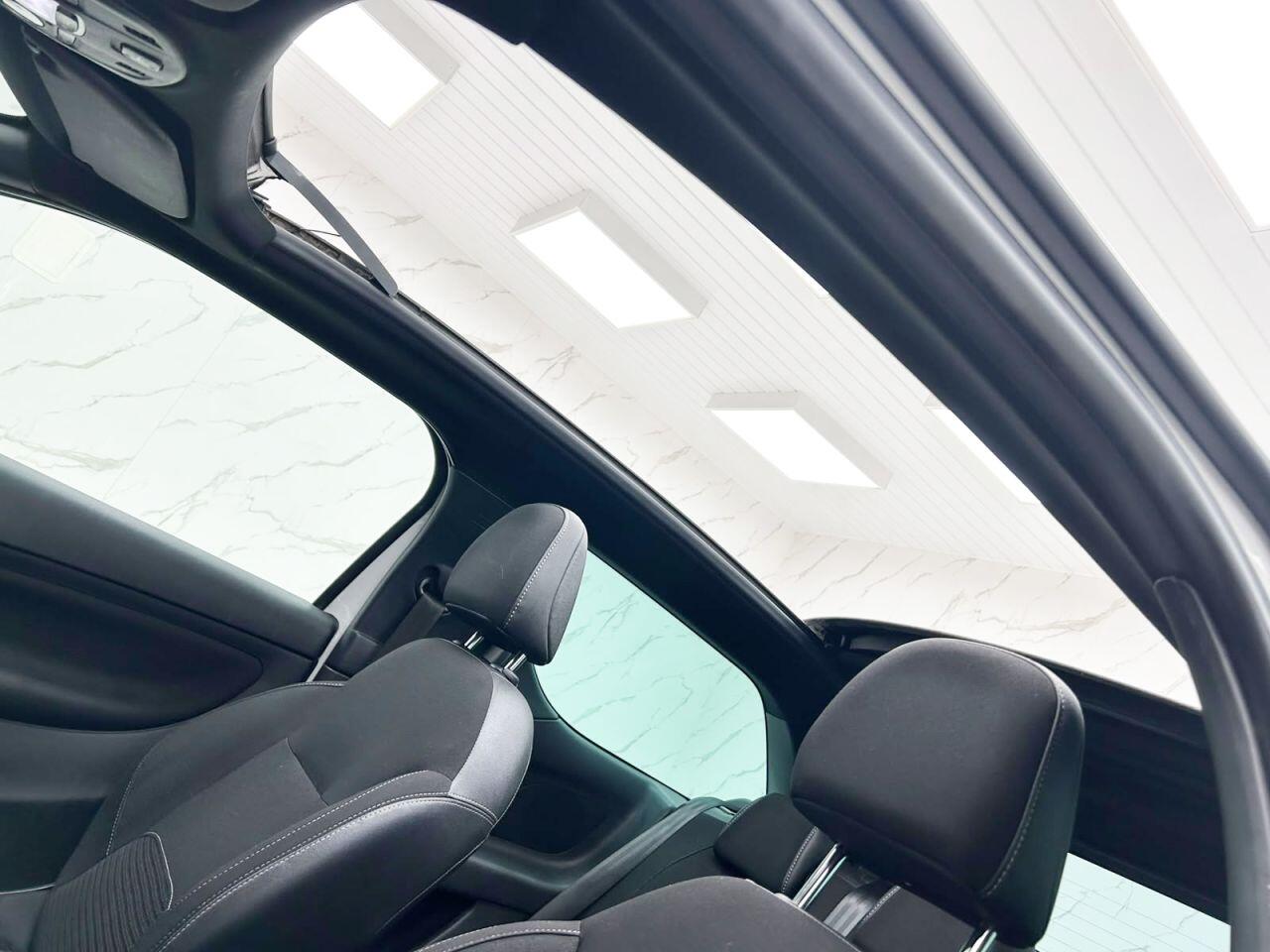 DS Automobiles DS 3 view 13