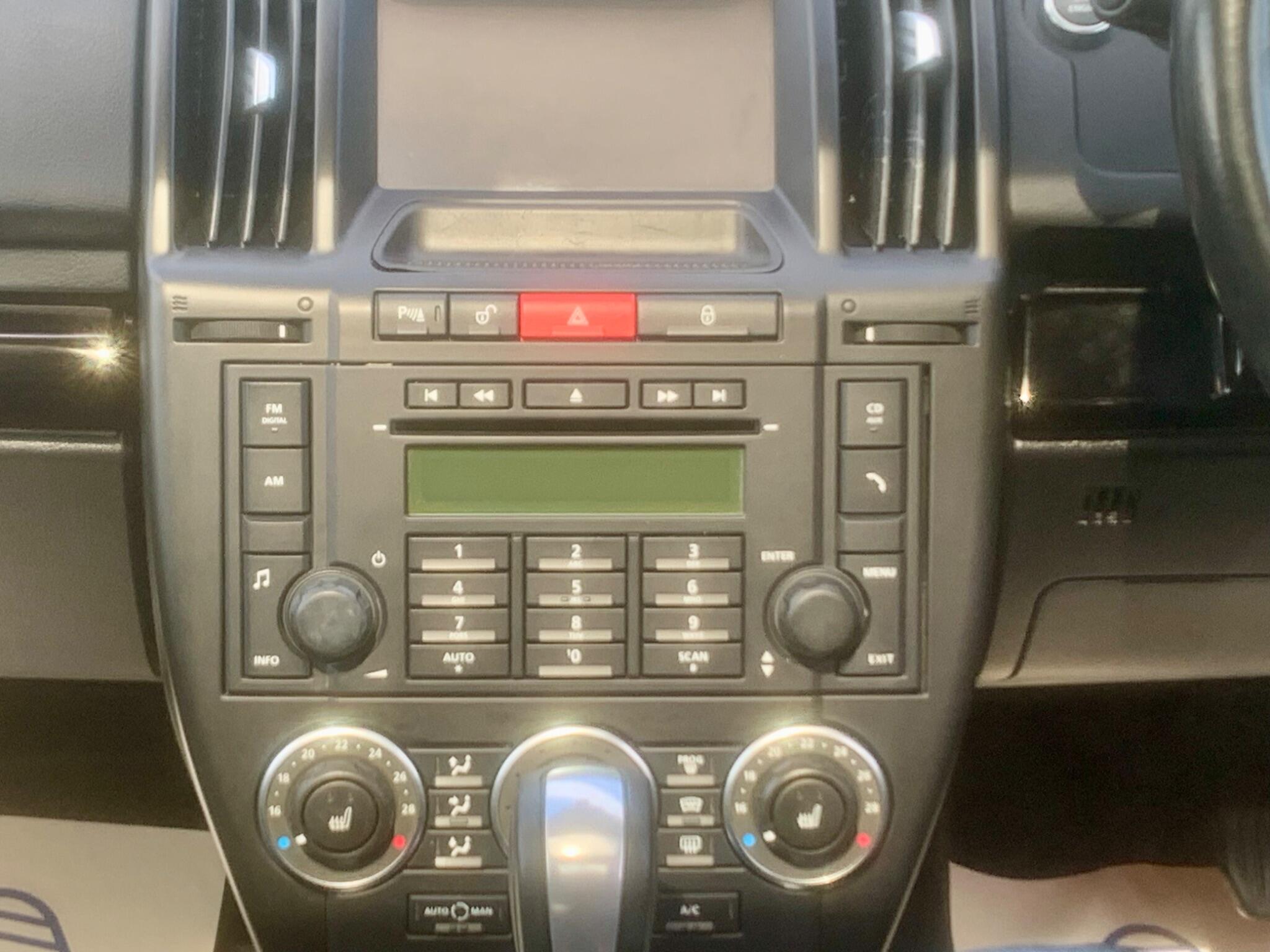 Land Rover Freelander 2 view 40