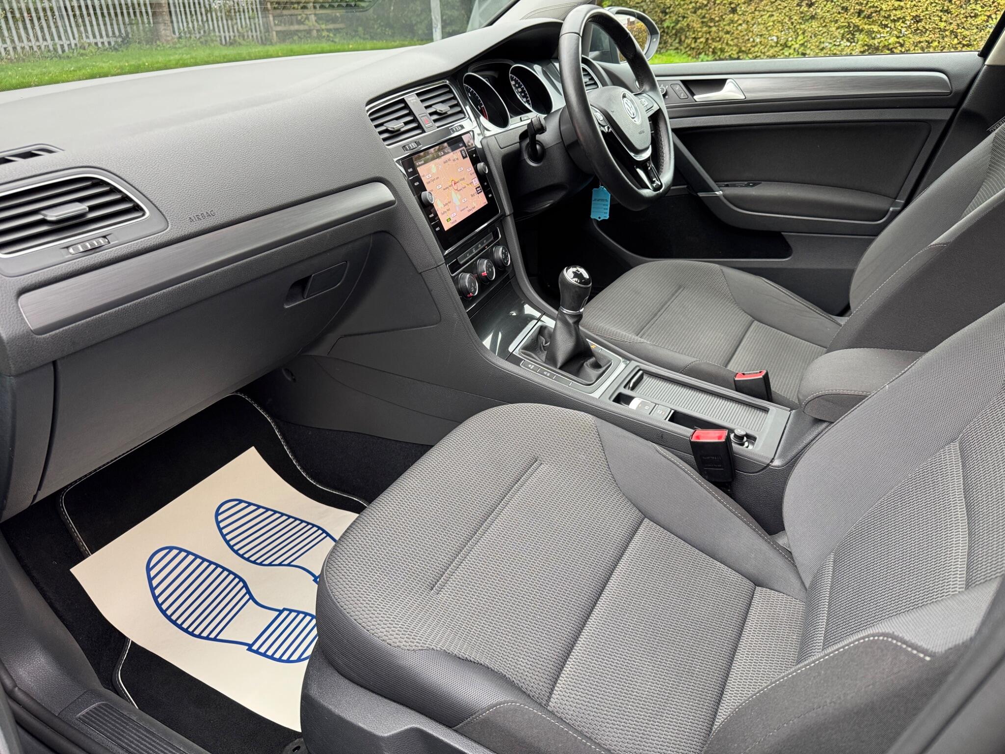 Volkswagen Golf view 46