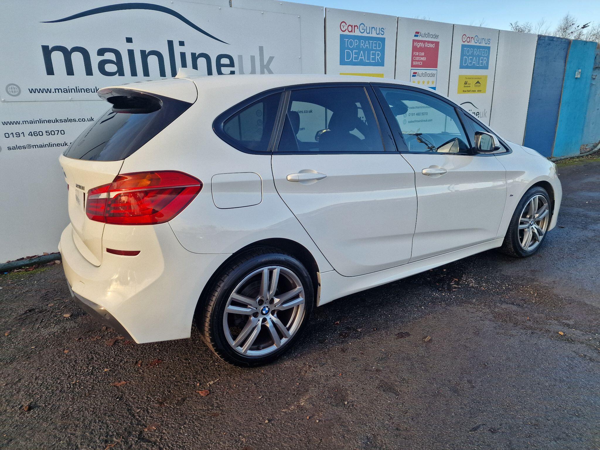 BMW 2 Series view 18