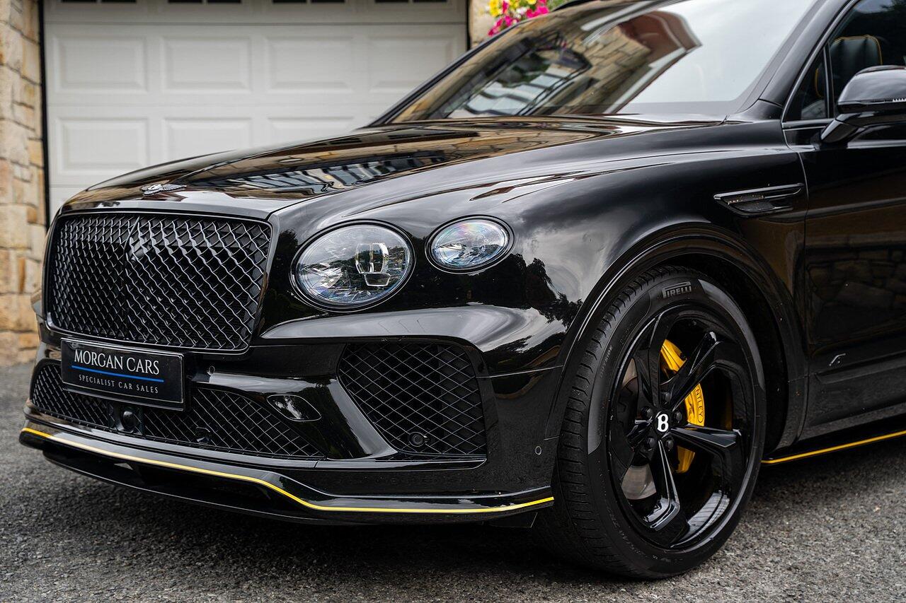 Bentley Bentayga view 40