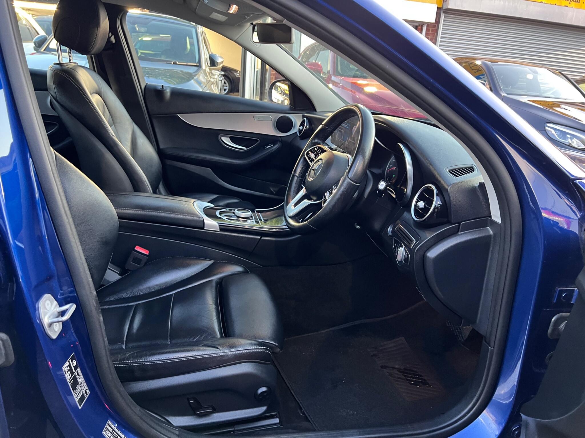 Mercedes-Benz C Class view 17