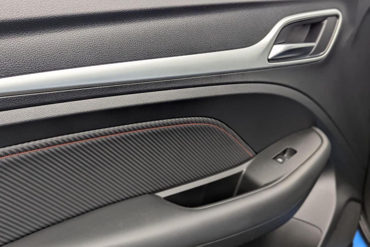 MG ZS view 28