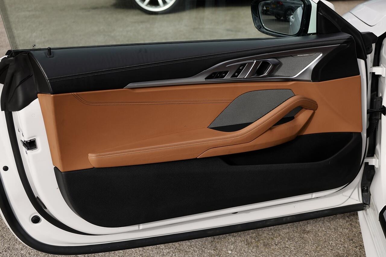 BMW 8 Series view 45
