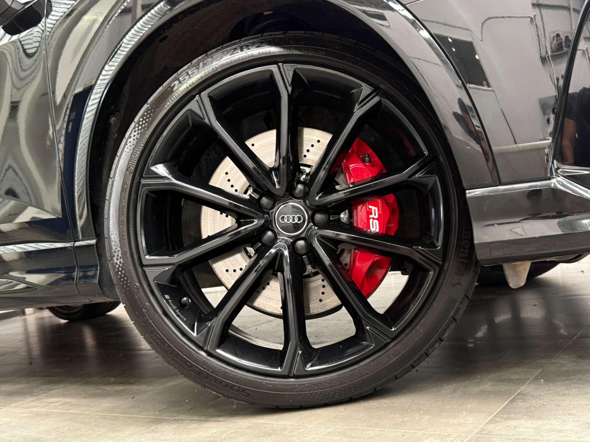 Audi RS Q3 view 26