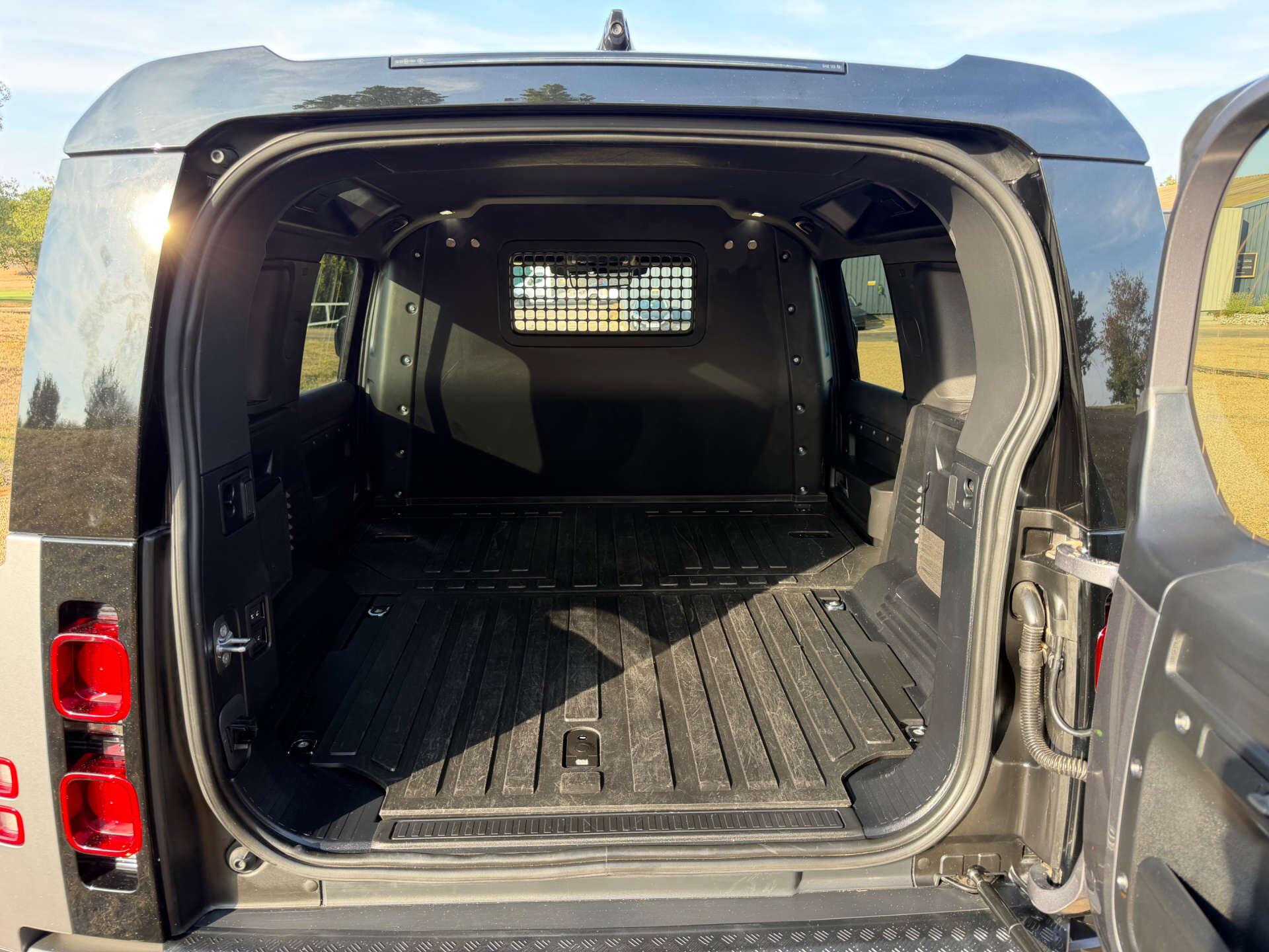 Land Rover Defender view 20