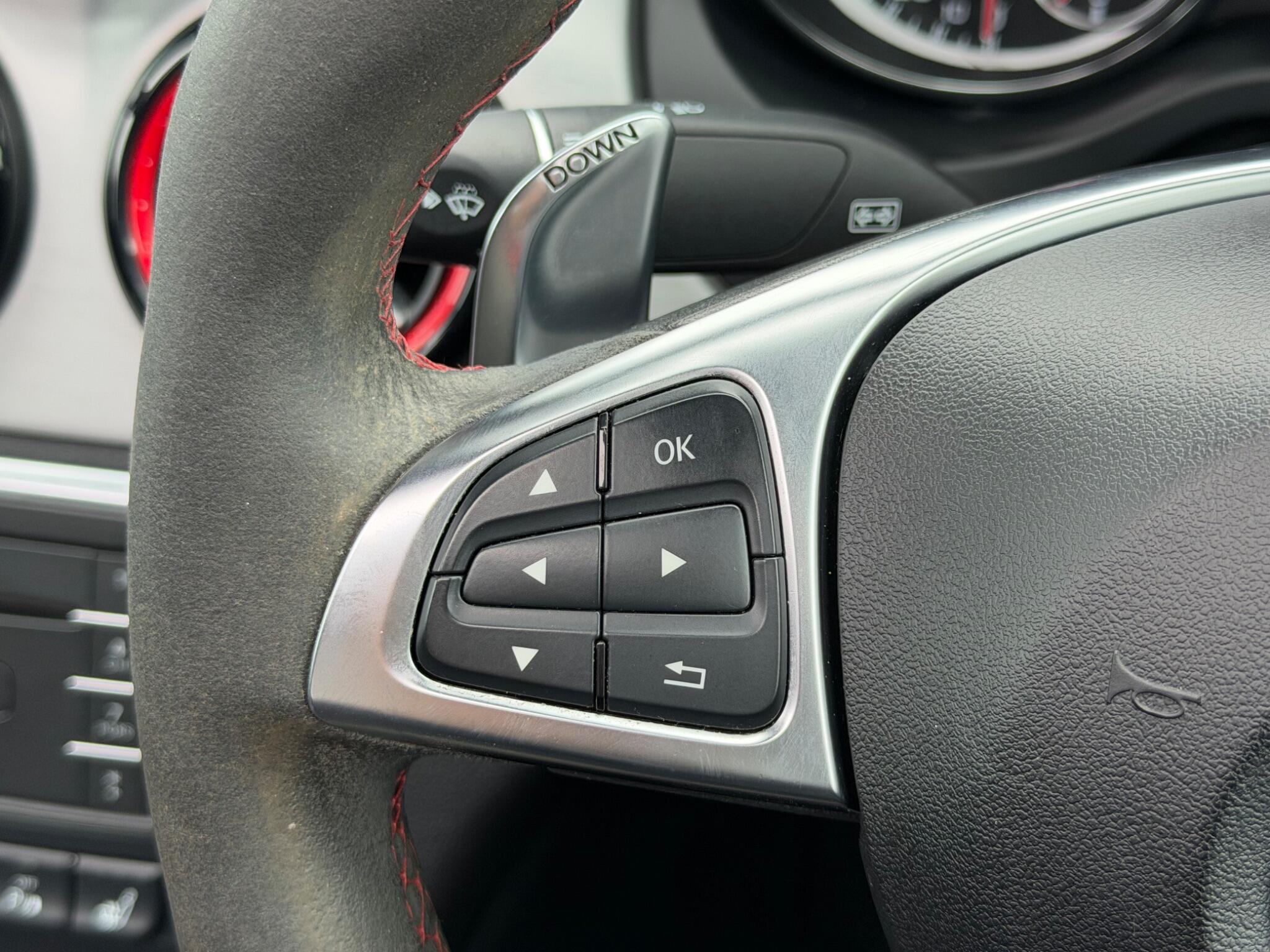 Mercedes-Benz Cla view 28