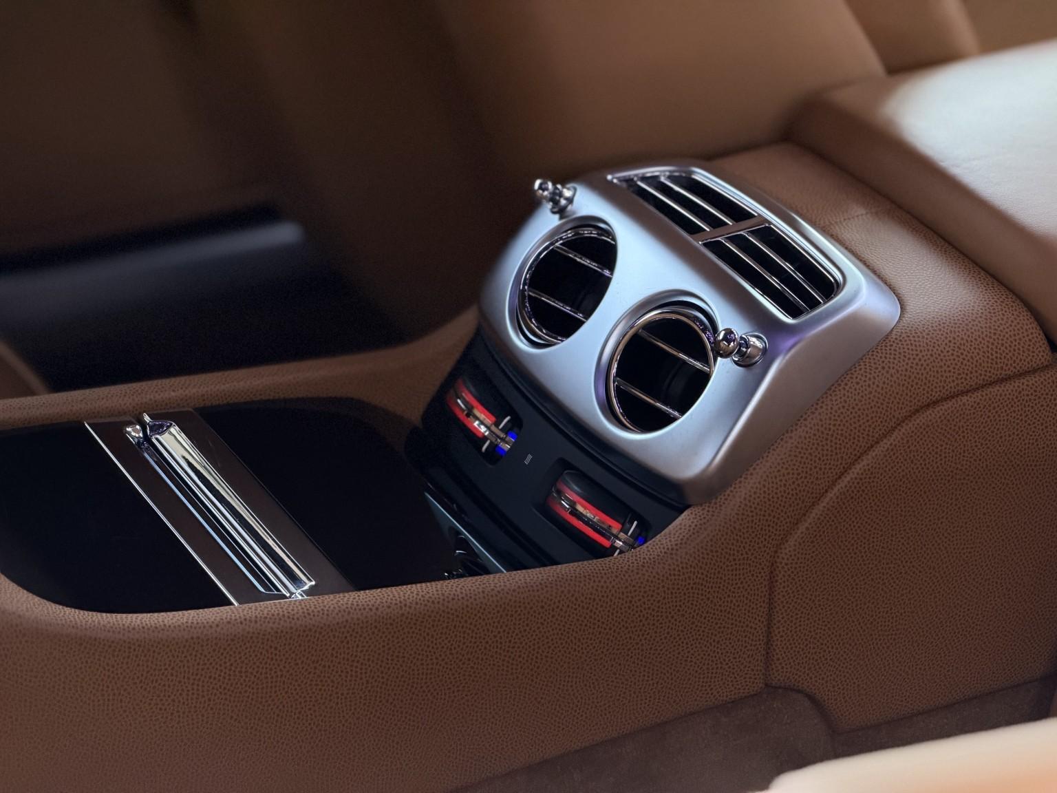 Rolls-Royce Wraith view 57