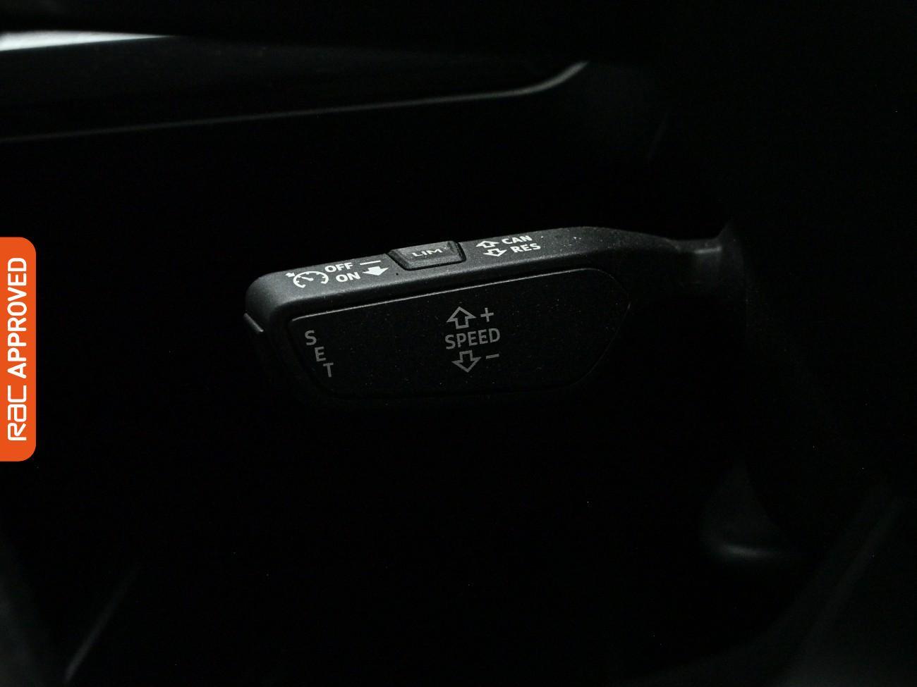 Audi Q4 e-tron view 26