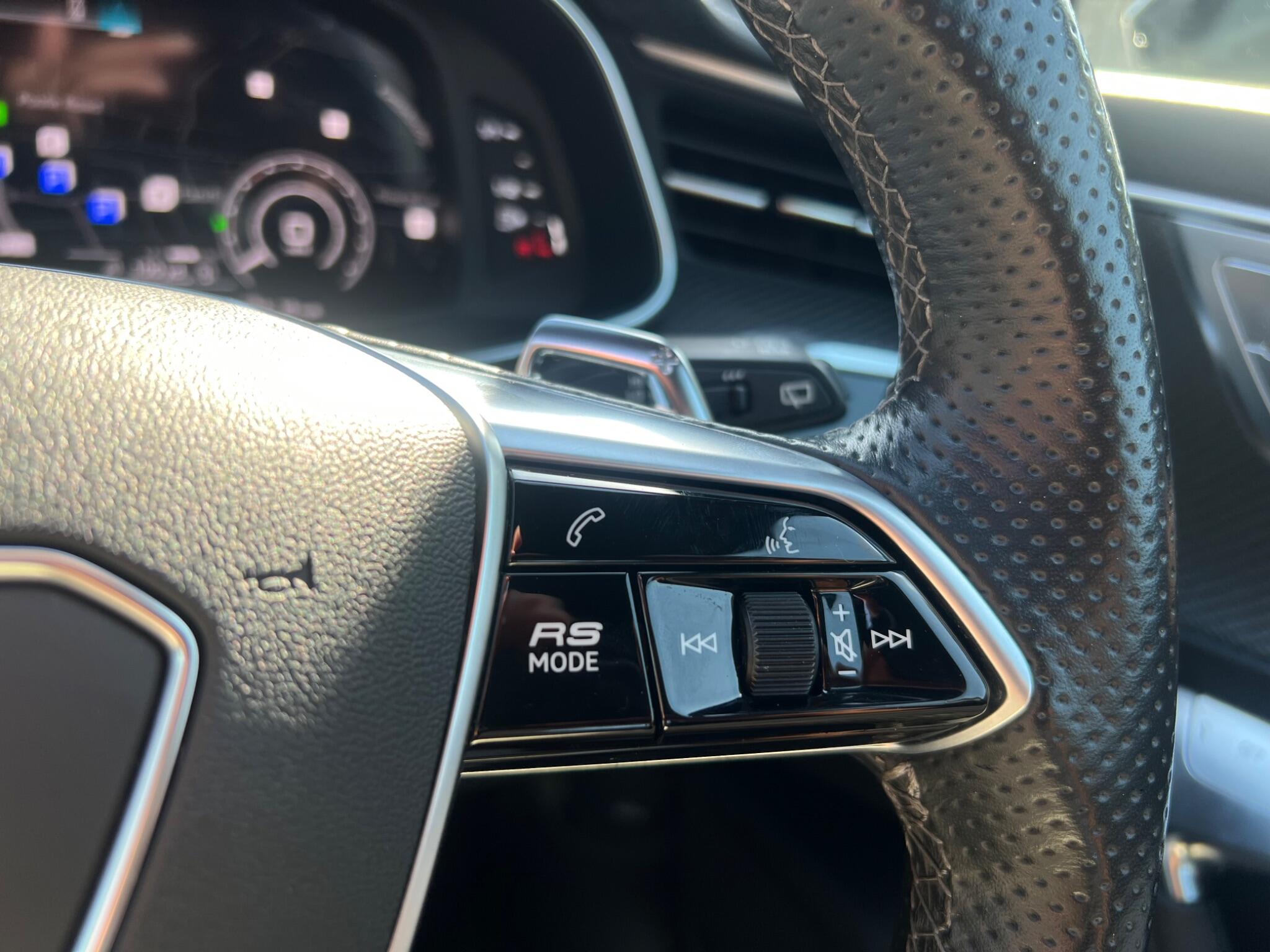 Audi RS6 view 42