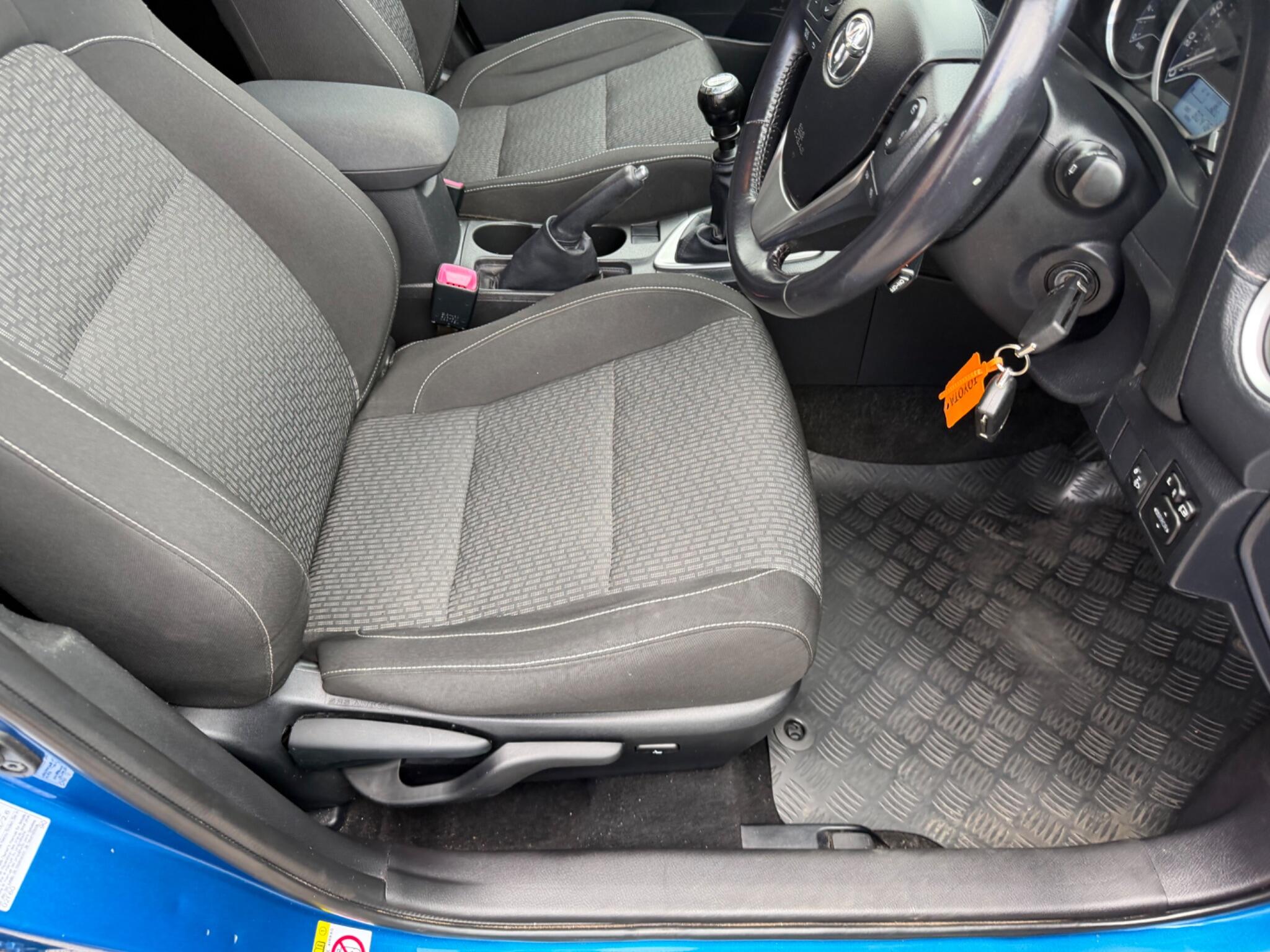 Toyota Auris view 23