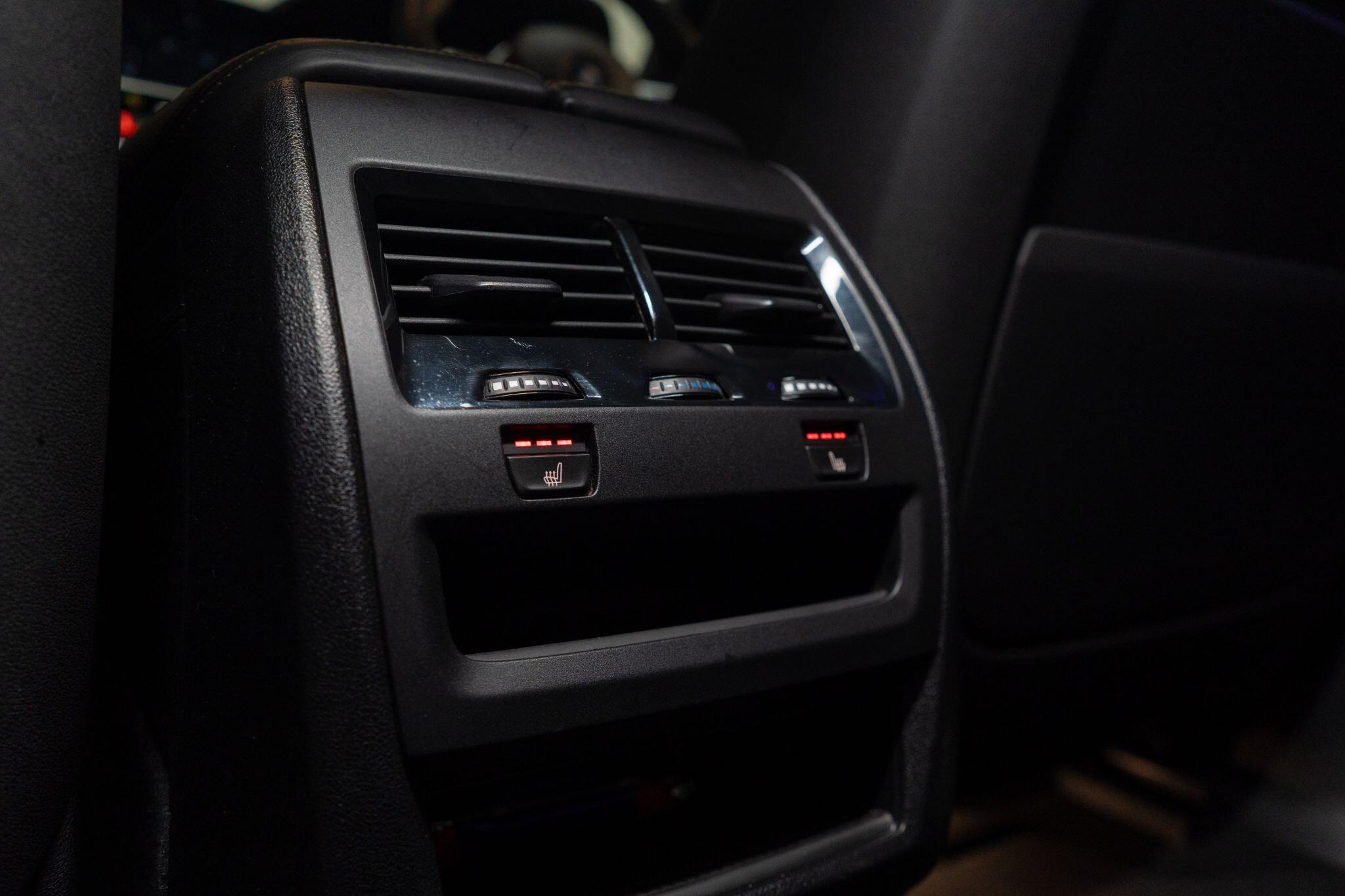 BMW X5 view 31