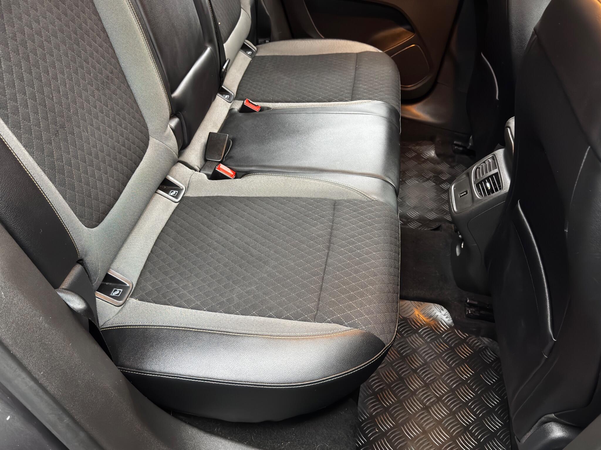 Vauxhall Grandland X view 15