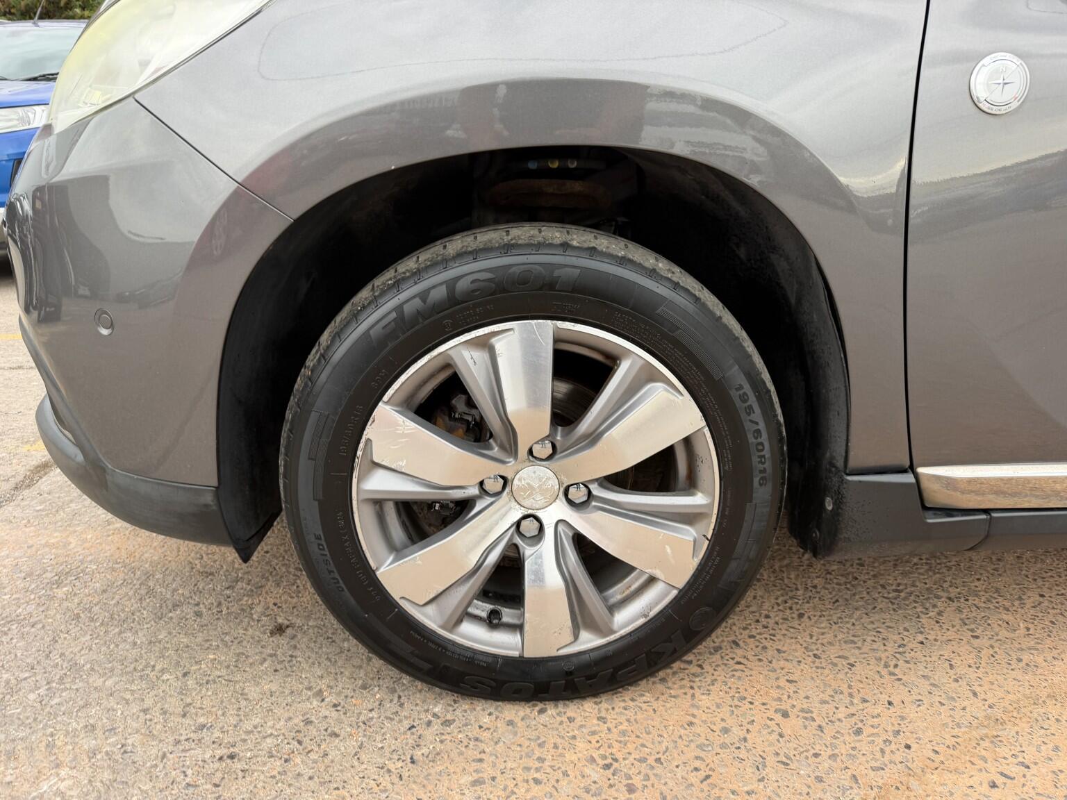 Peugeot 2008 view 44
