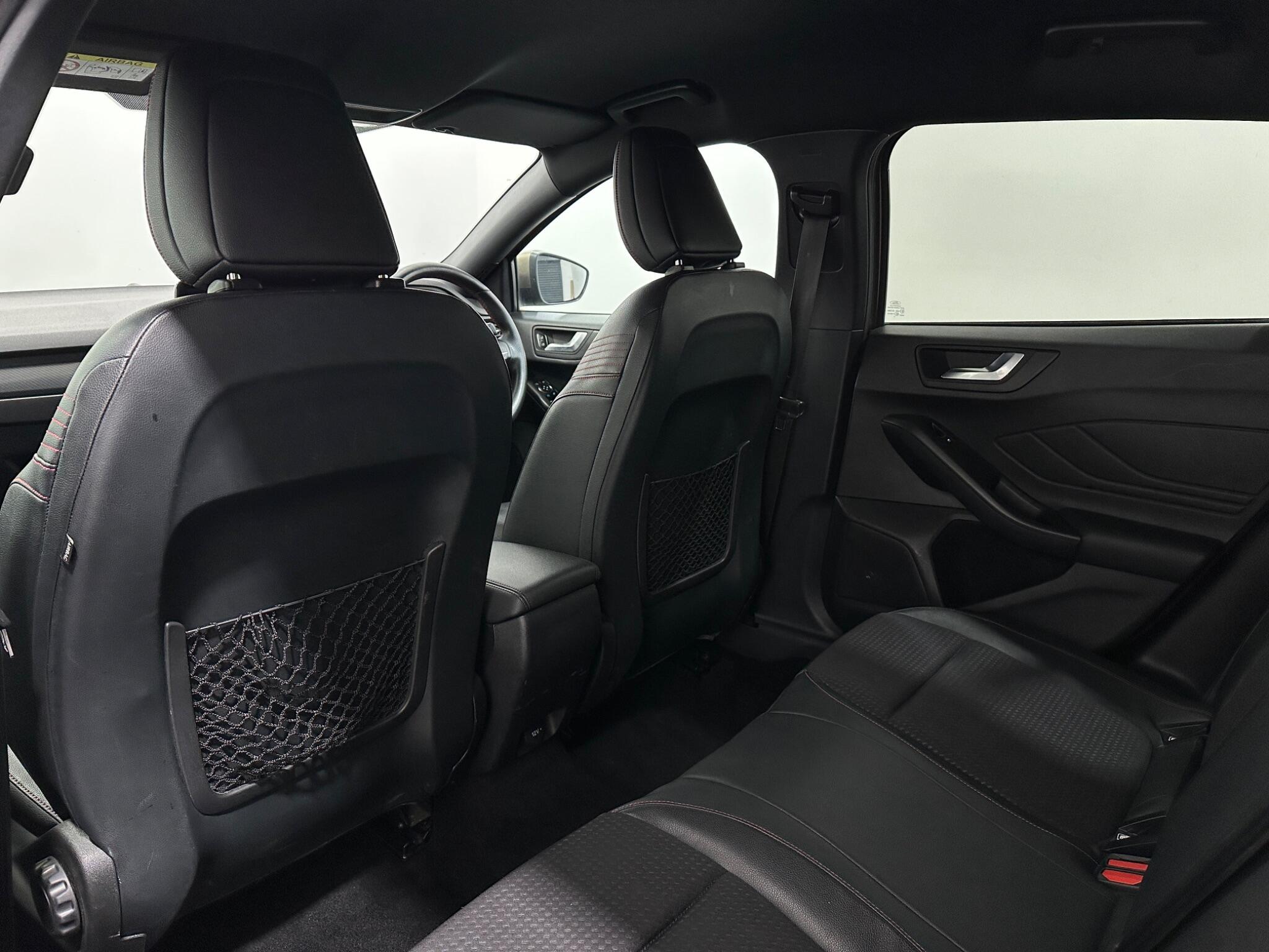 Ford Focus view 36