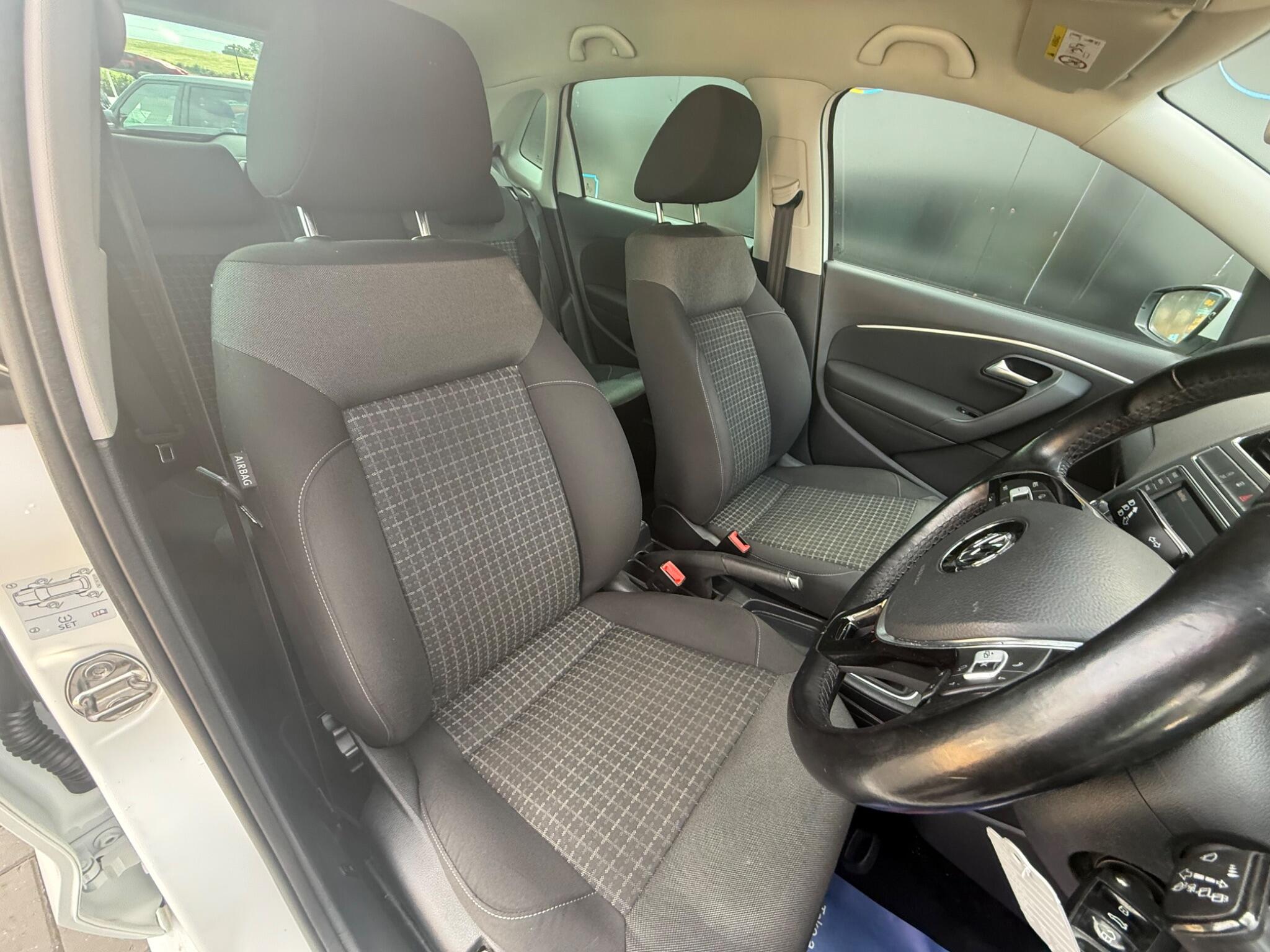Volkswagen Polo view 19