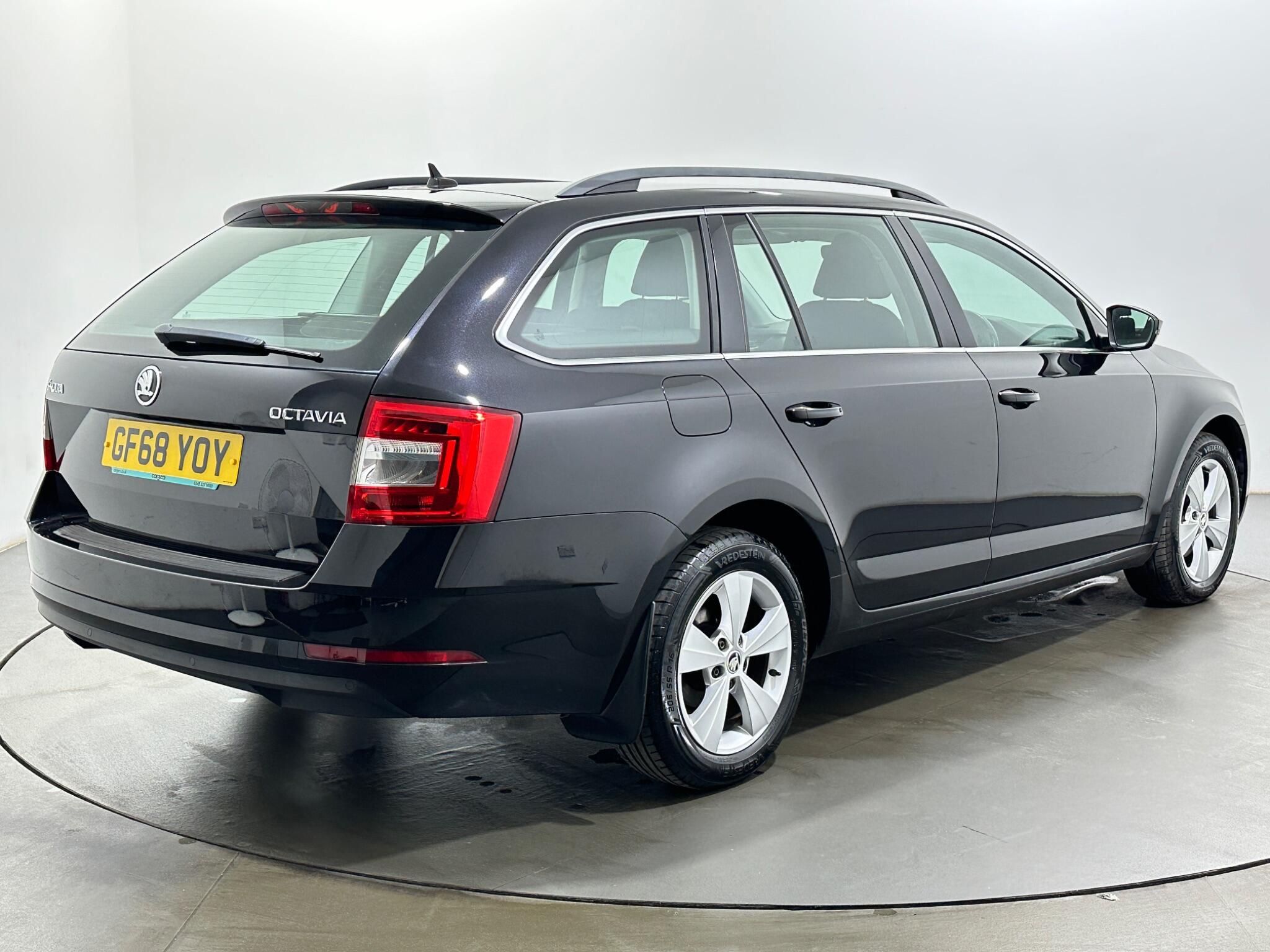 Skoda Octavia view 8