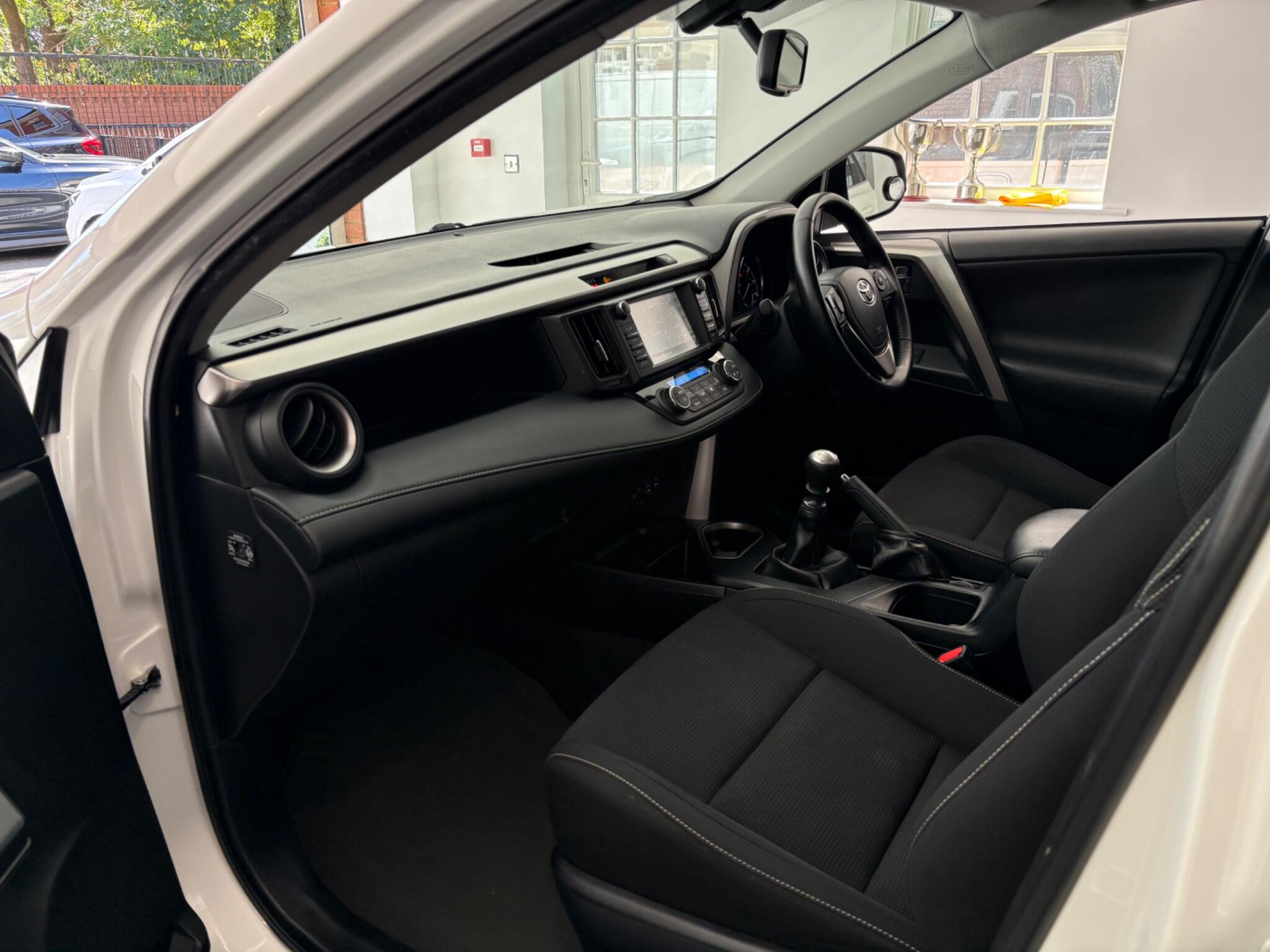 Toyota RAV4 view 18
