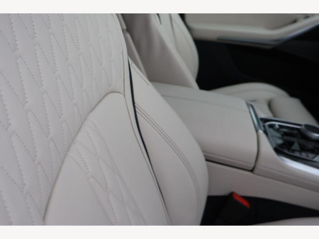 BMW X5 view 32