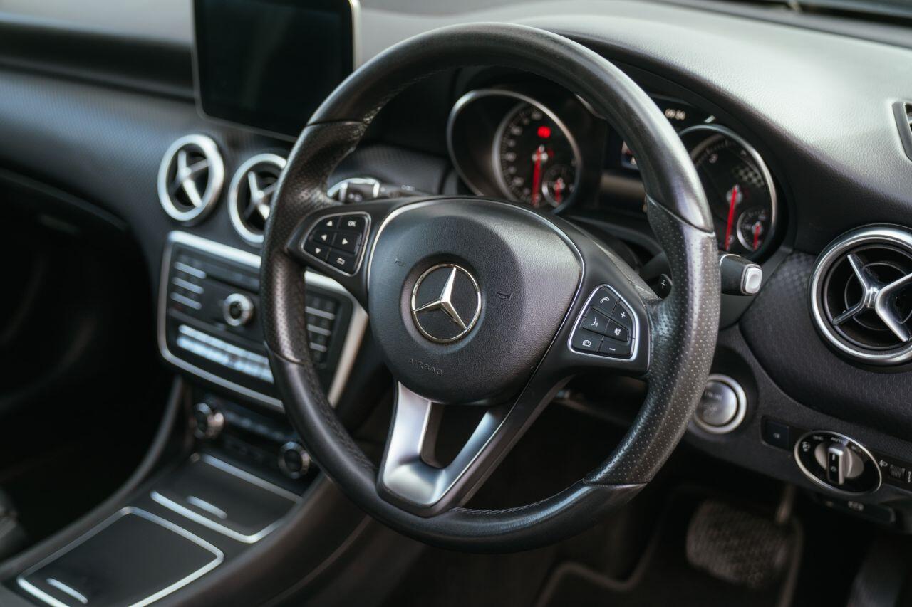 Mercedes-Benz A-Class view 38