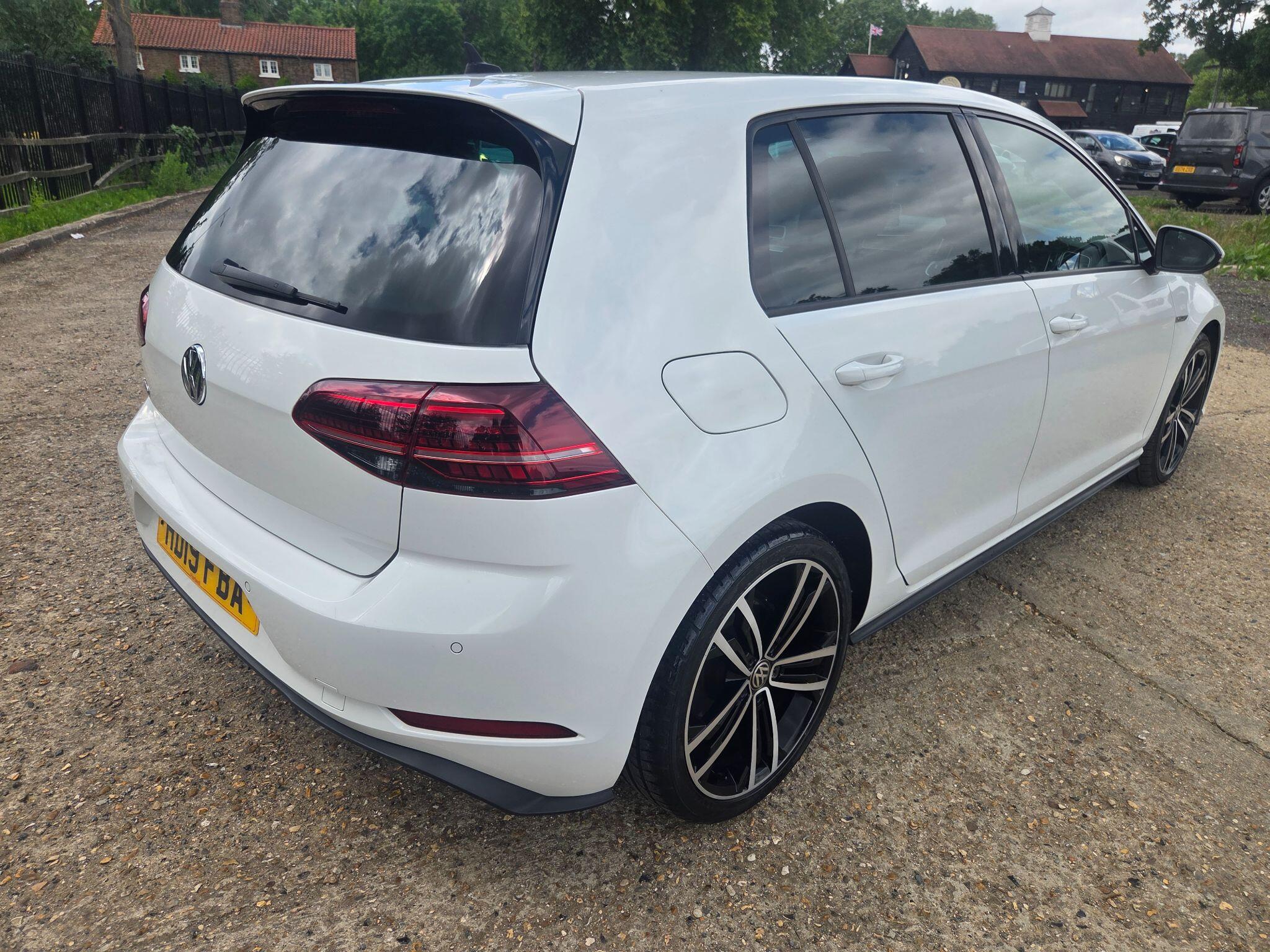 Volkswagen Golf view 10