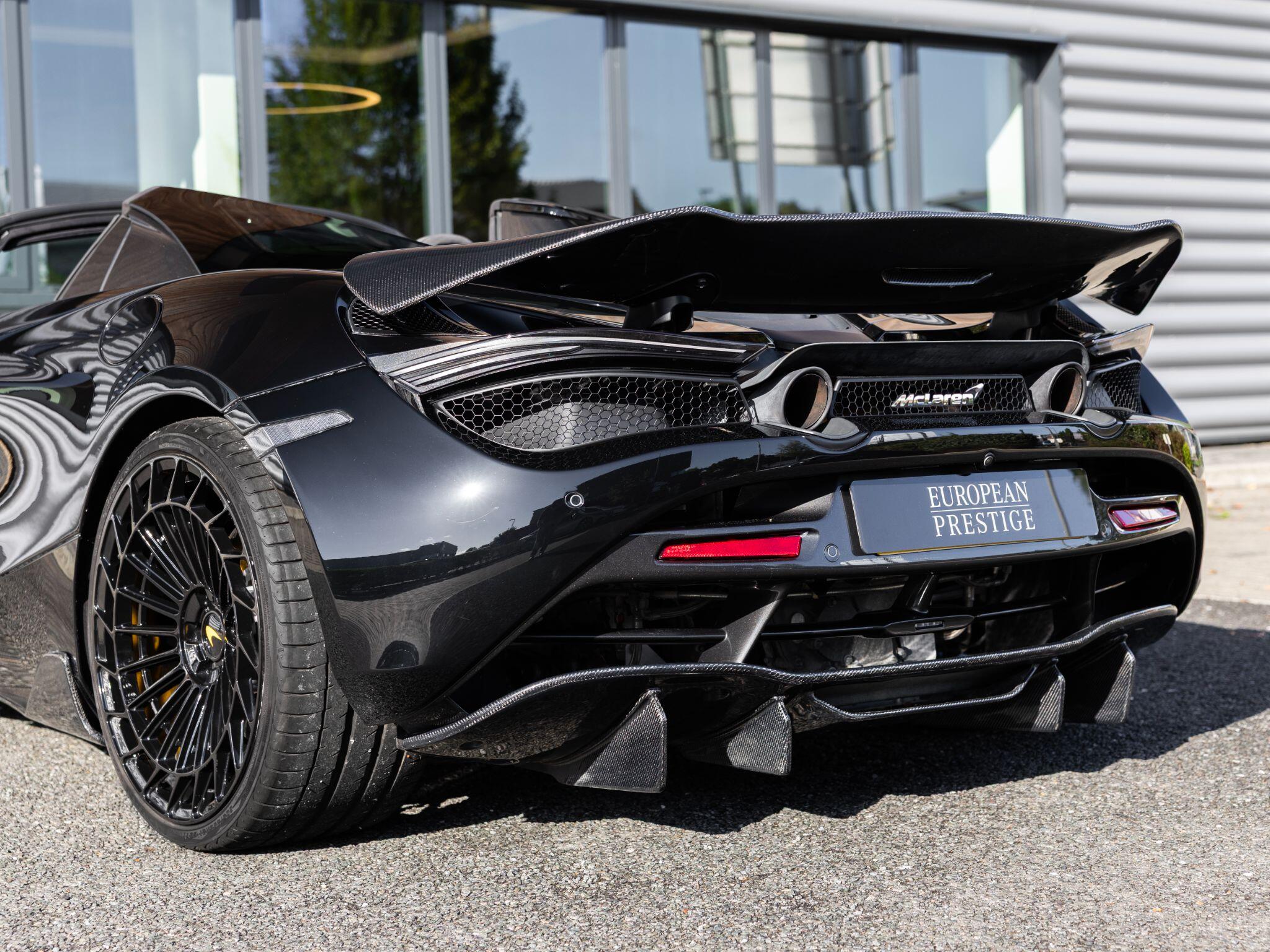 Mclaren 720s view 16
