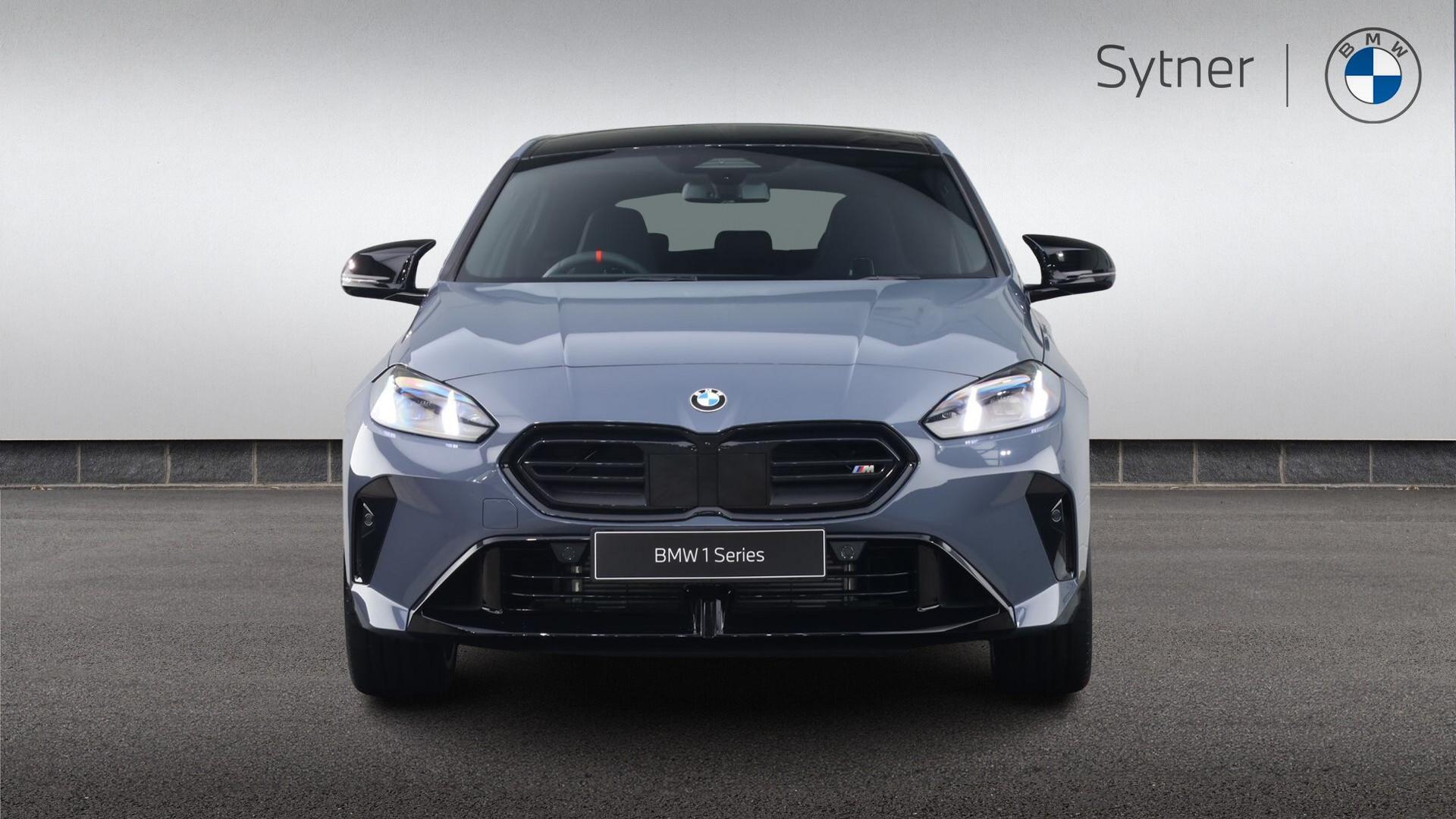 BMW 1 Series view 16
